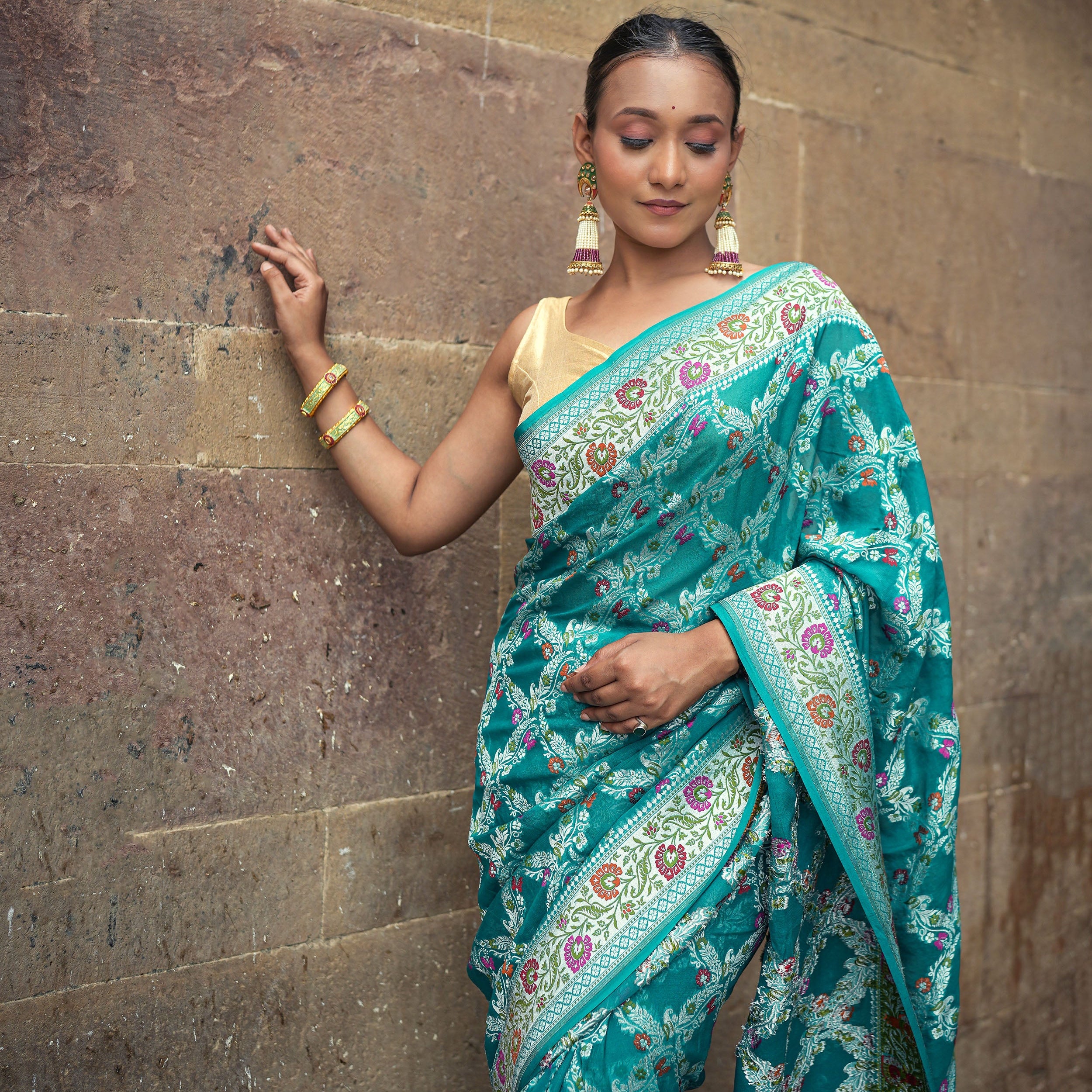 Khaddi Georgette Tilfi Meenakari Saree