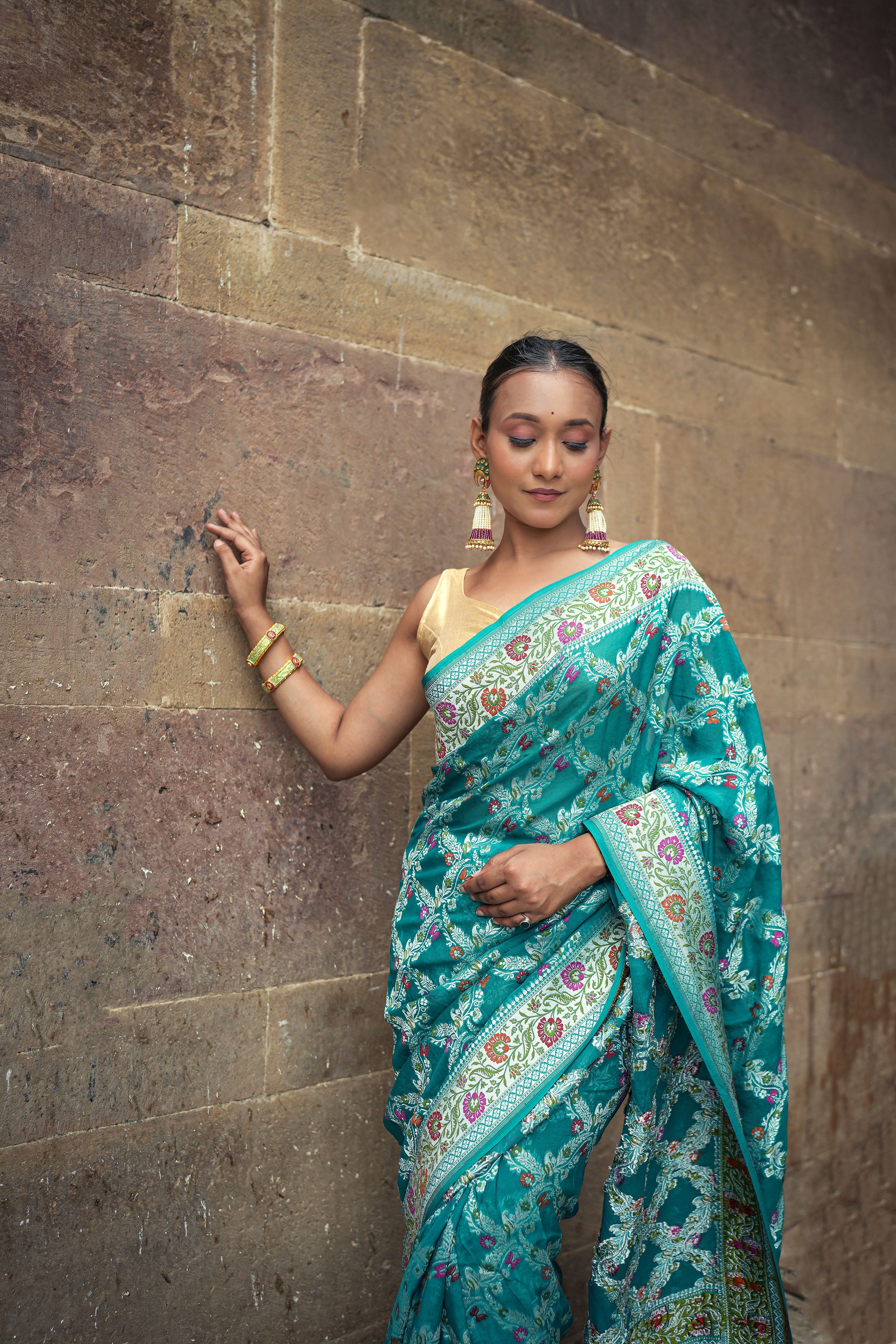 Khaddi Georgette Tilfi Meenakari Saree