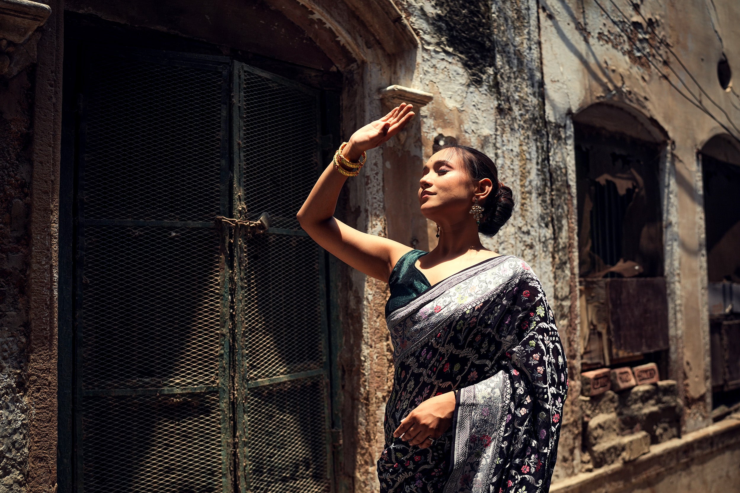 Khaddi Georgette Tilfi Meenakari Saree