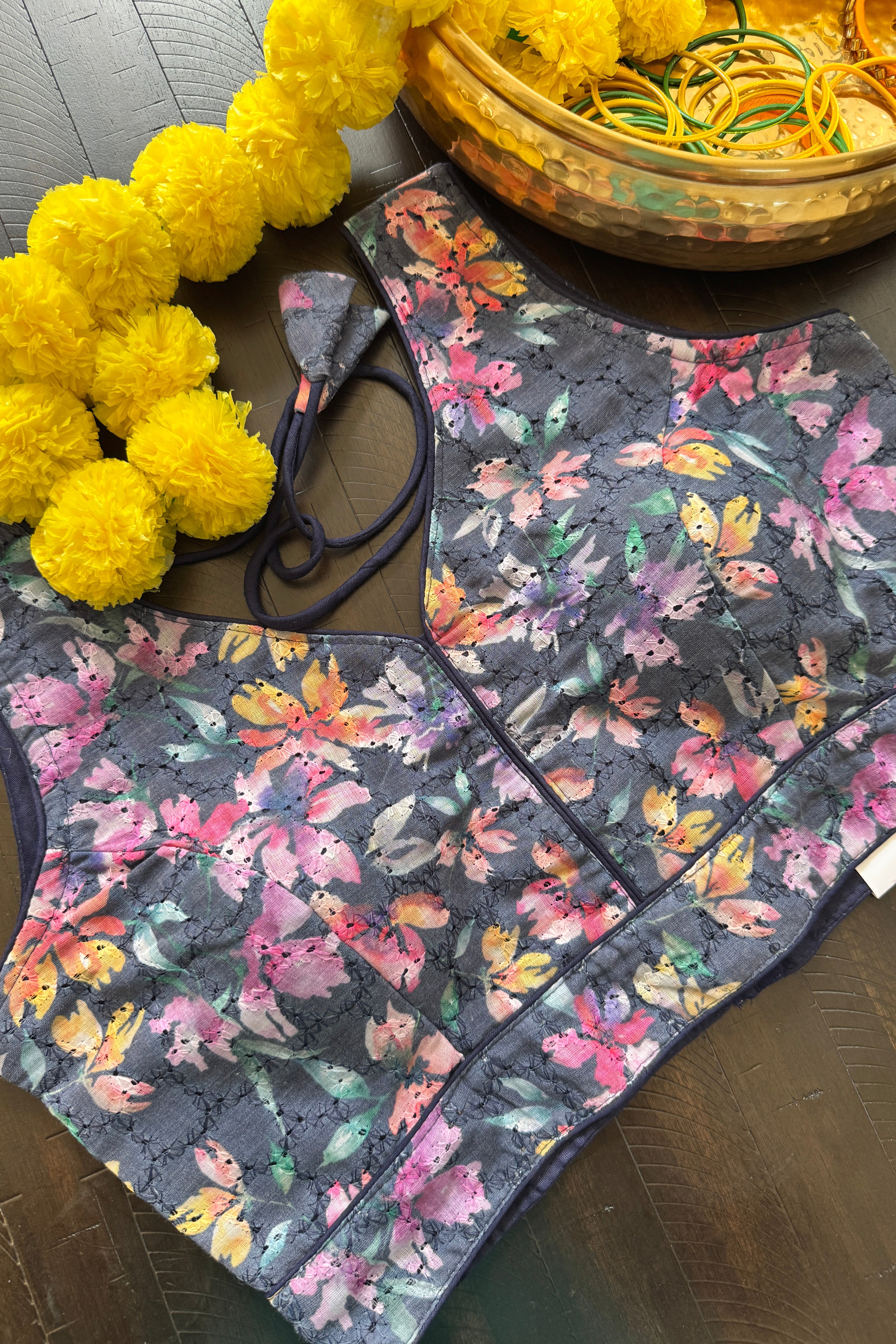 Readymade Padded Hakoba Cotton back hooks sleeveless blouse