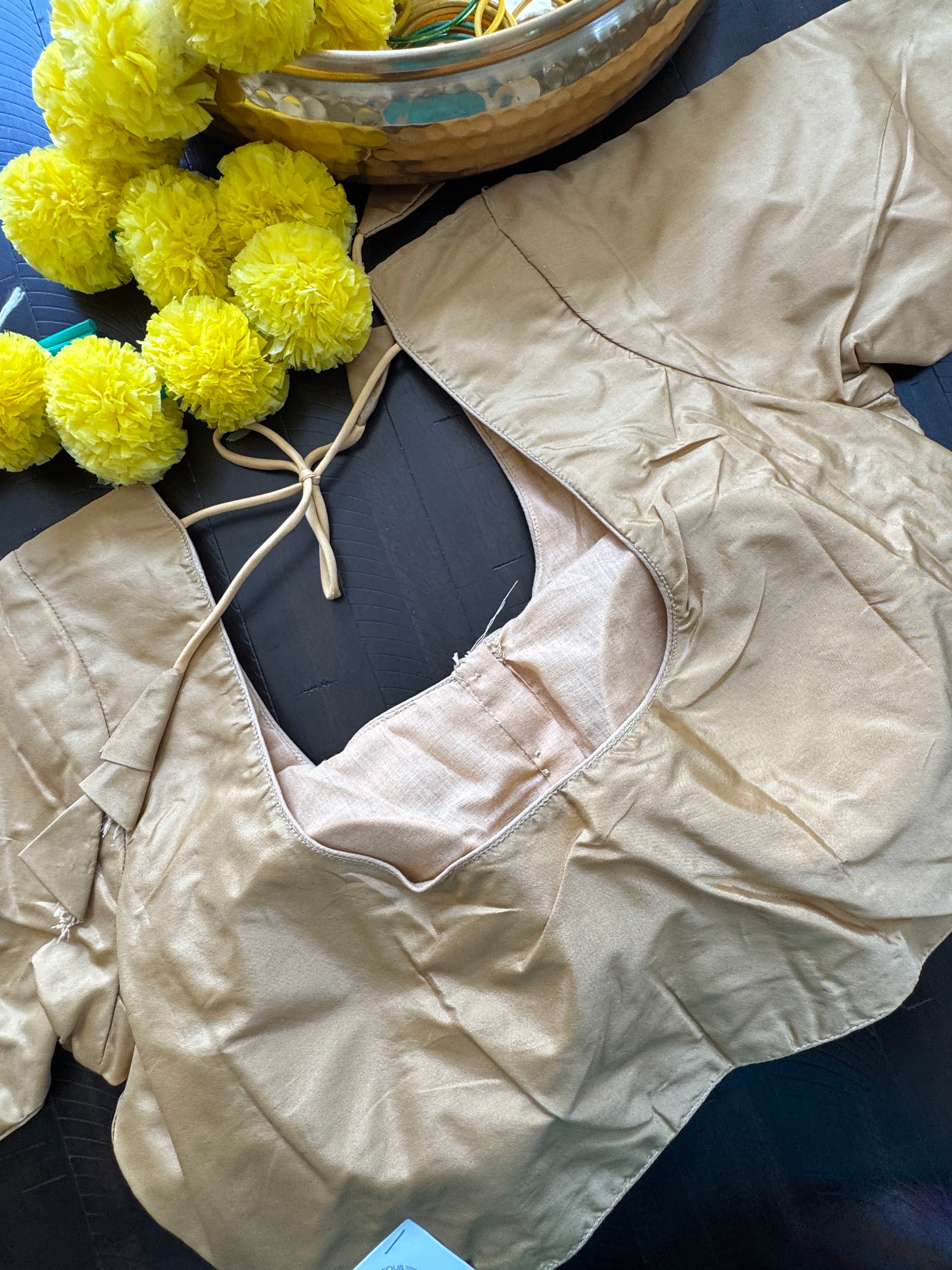 Rawsilk padded readymade blouse with sleeves and front hooks - chico