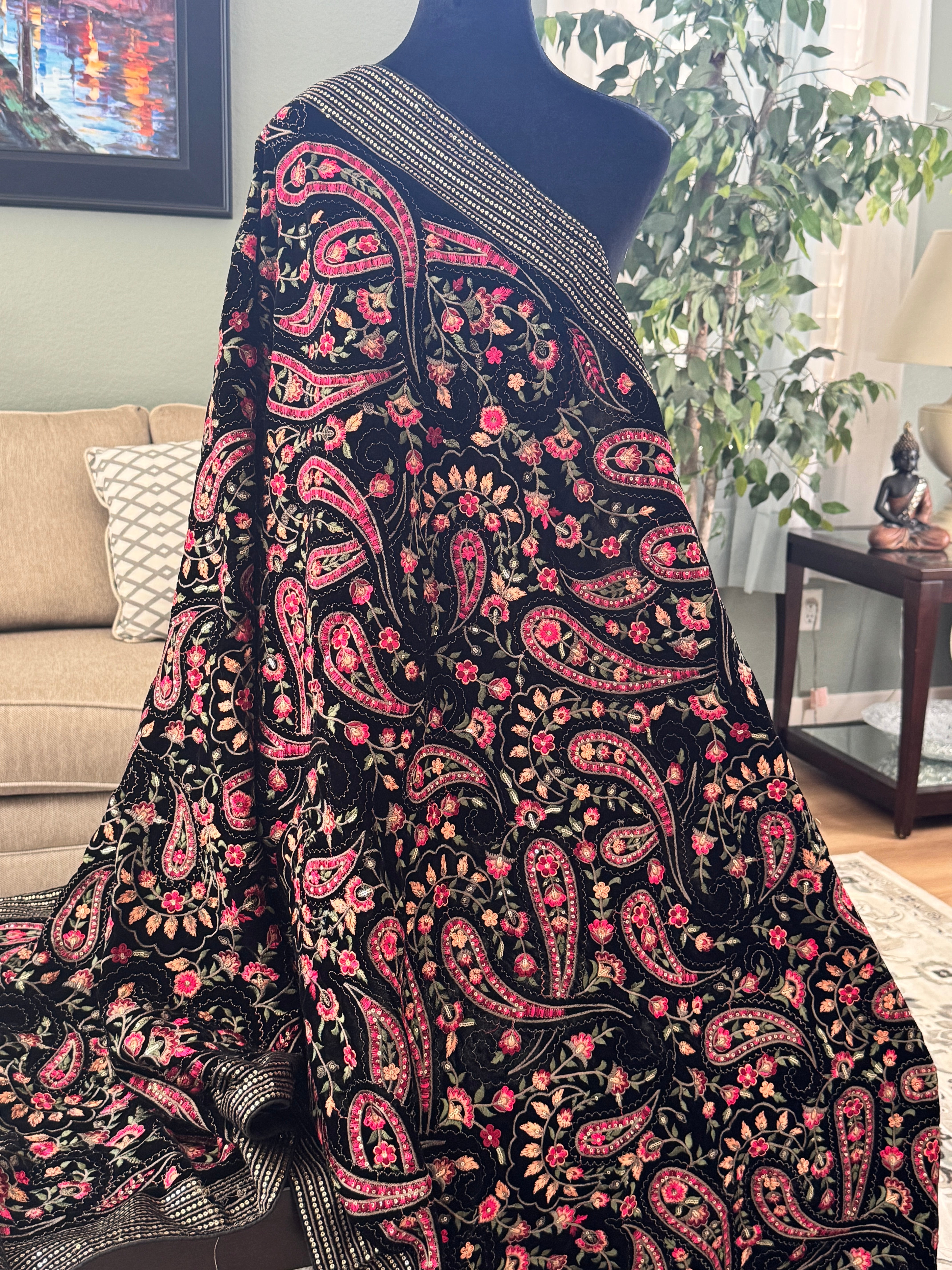 Velvet Kashmiri dupatta - black