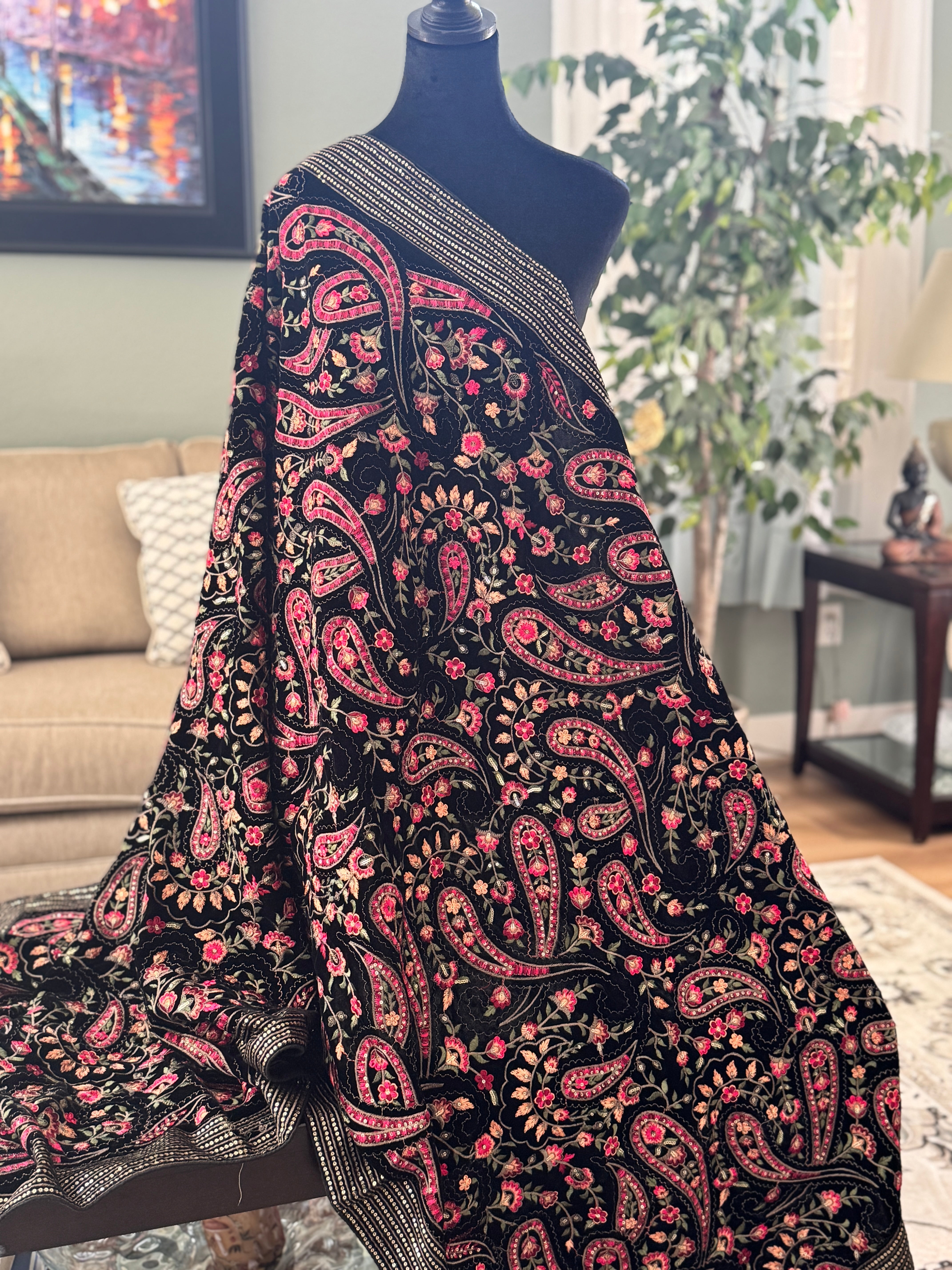 Velvet Kashmiri dupatta - black