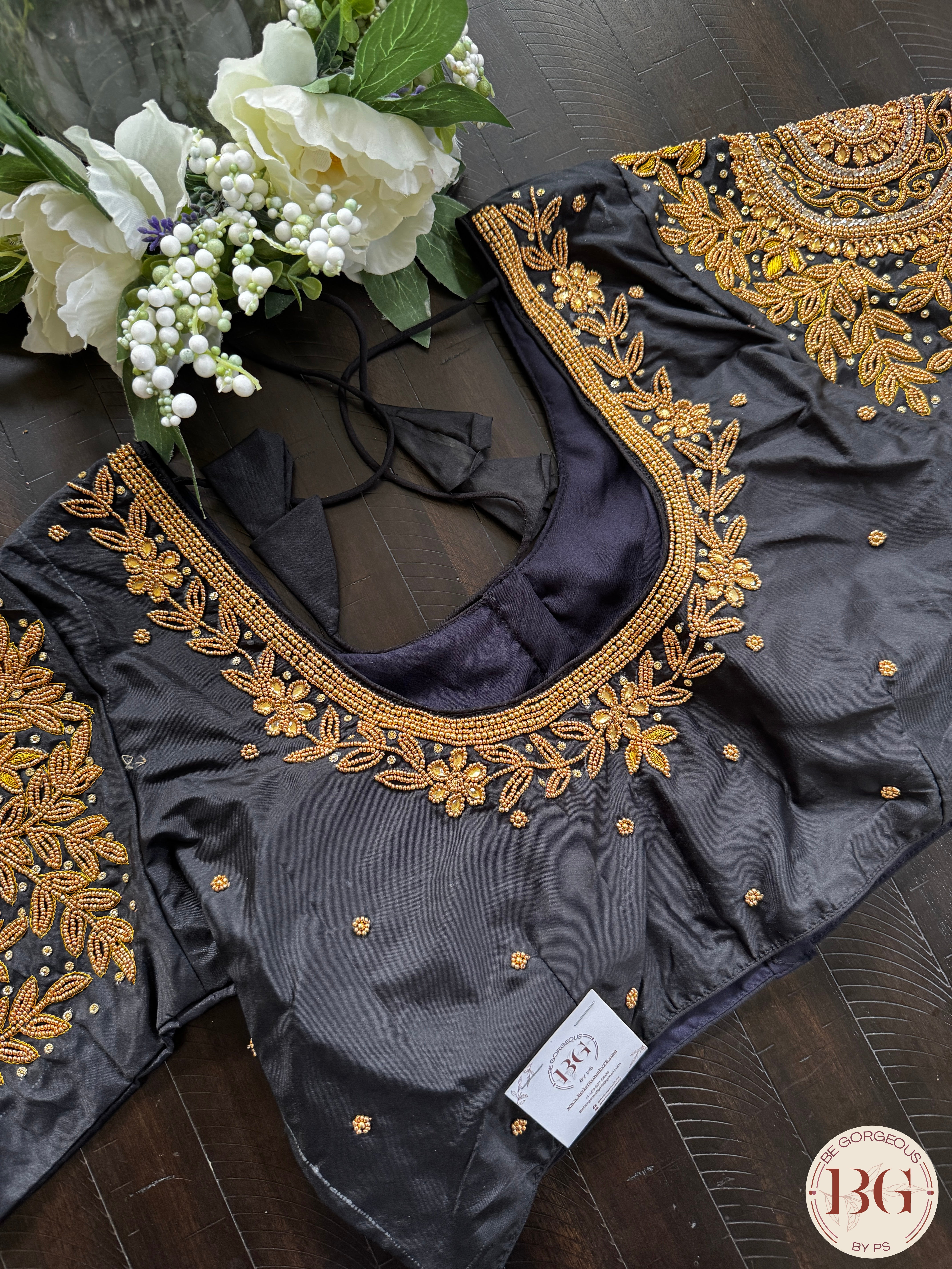 Maggam Work Readymade Padded Blouse front hooks with sleeves - black