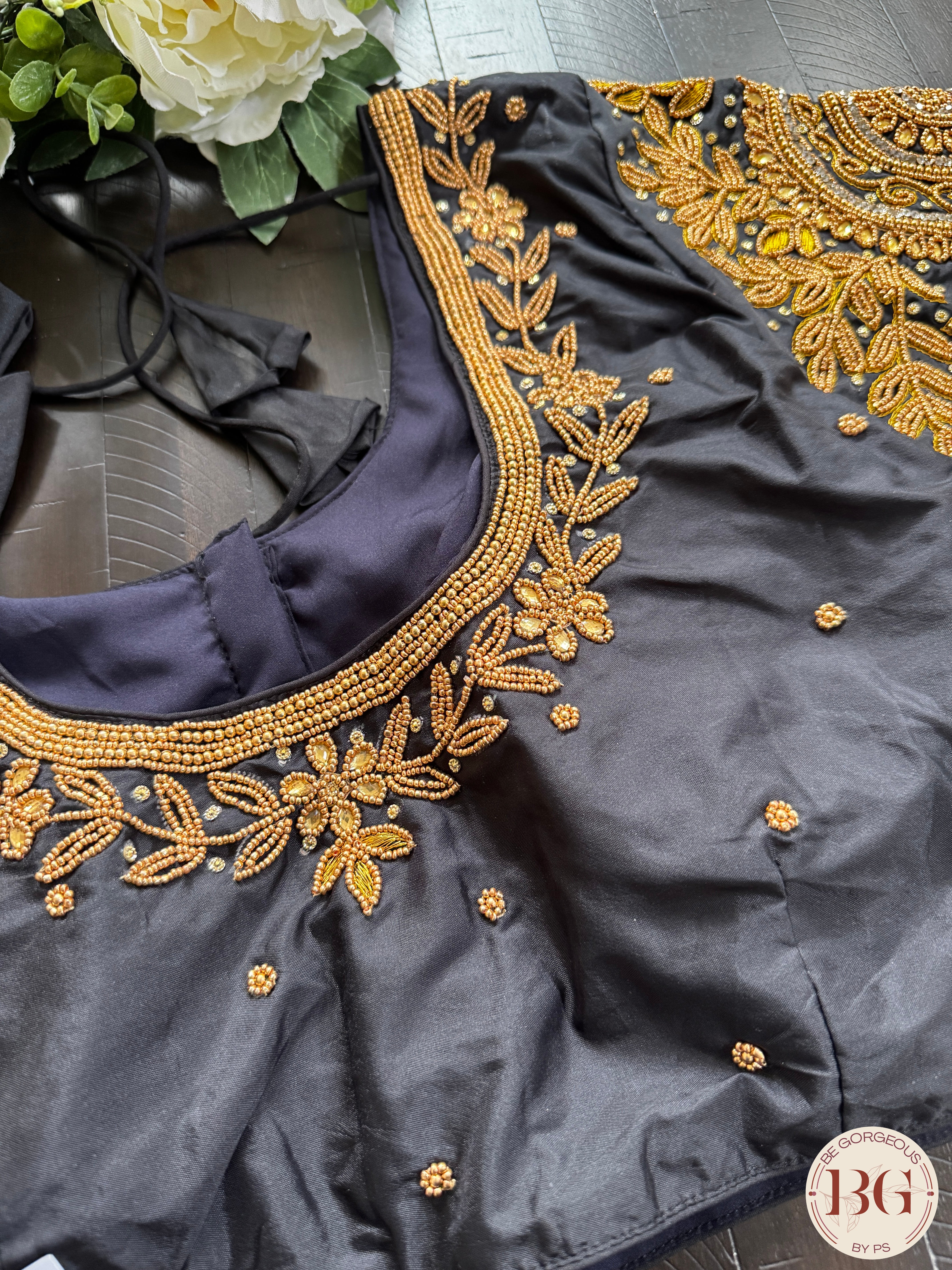 Maggam Work Readymade Padded Blouse front hooks with sleeves - black