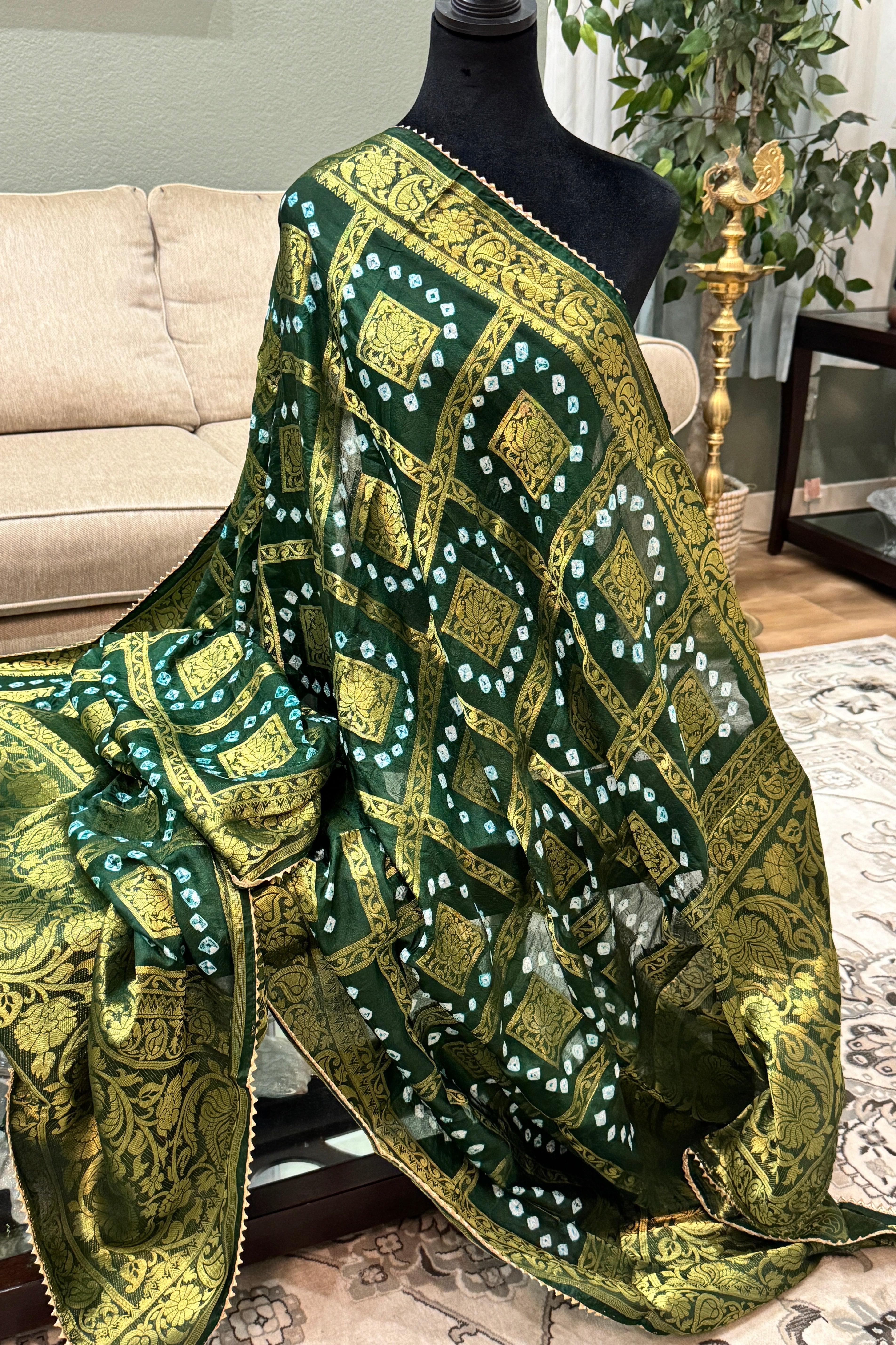 Silk Gharchola dupatta - green