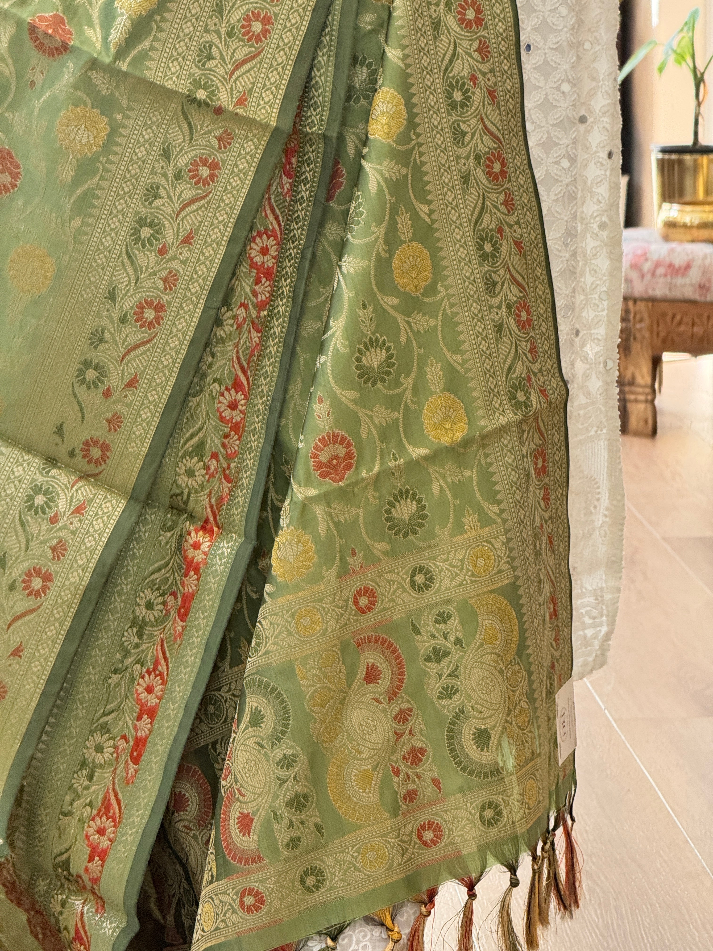 Banarasi Jama Work dupatta - pista green
