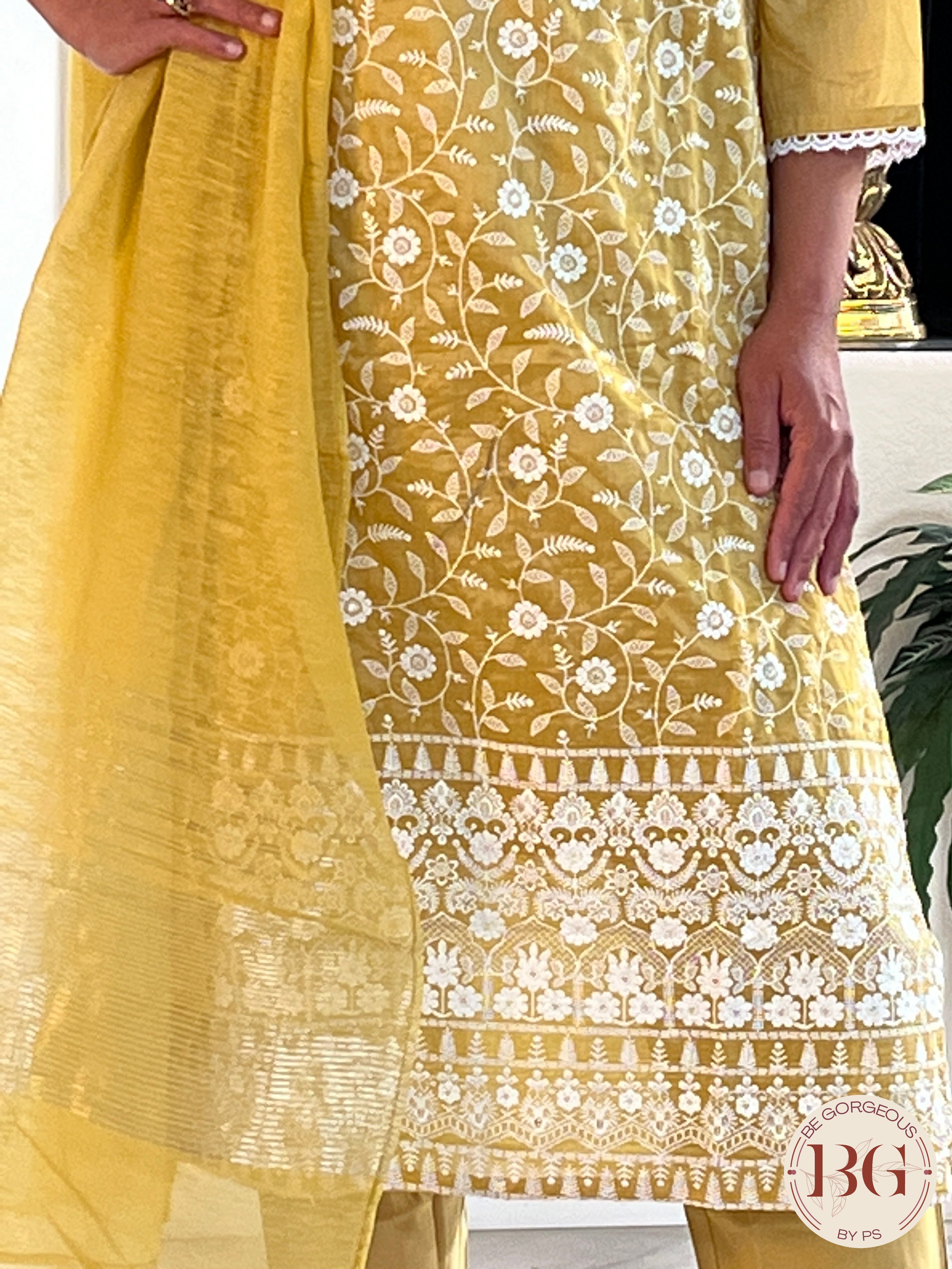 3-piece suit set in muslin silk cloth with white thread work all over