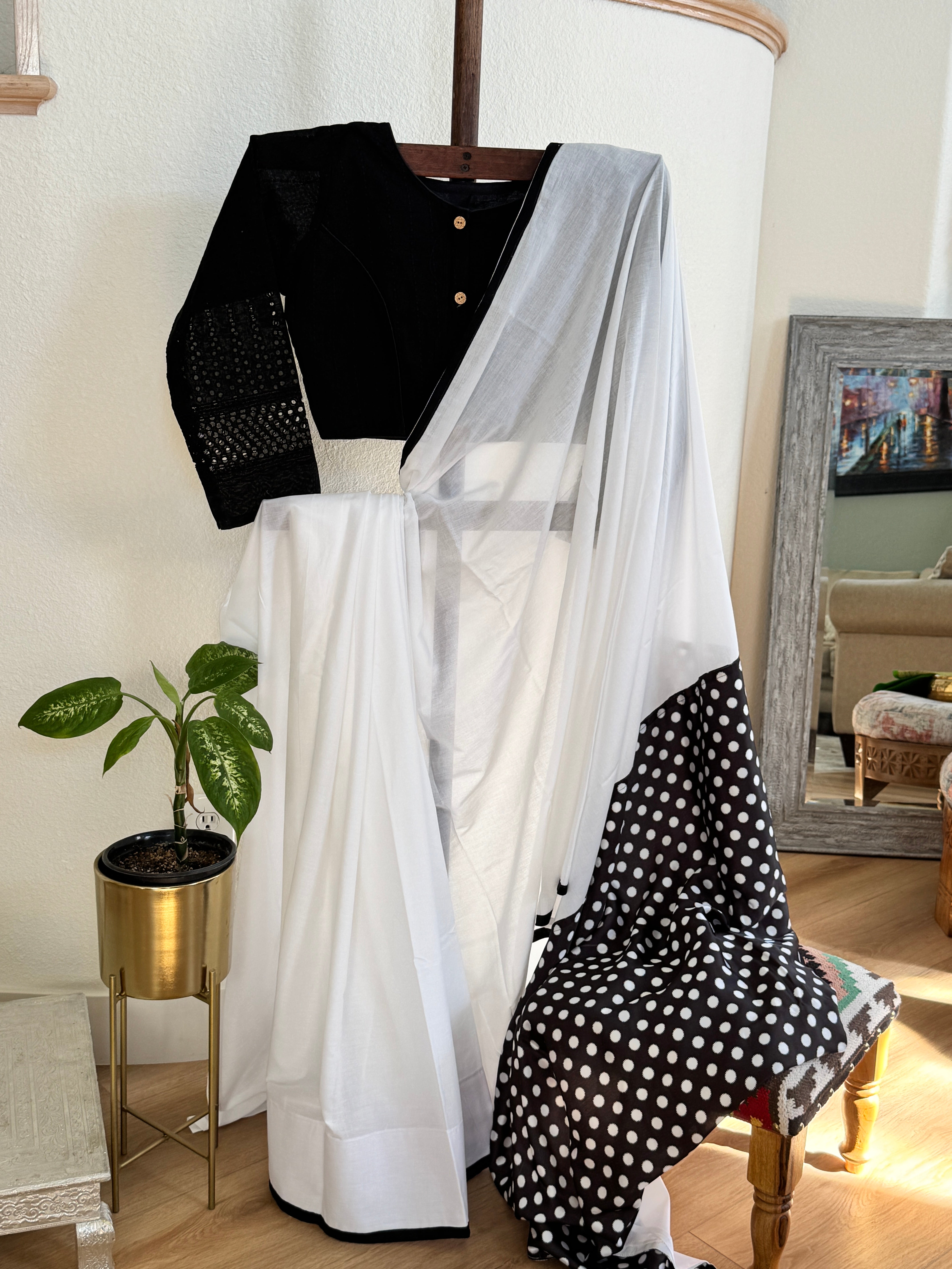 White cotton saree with black polka pallu