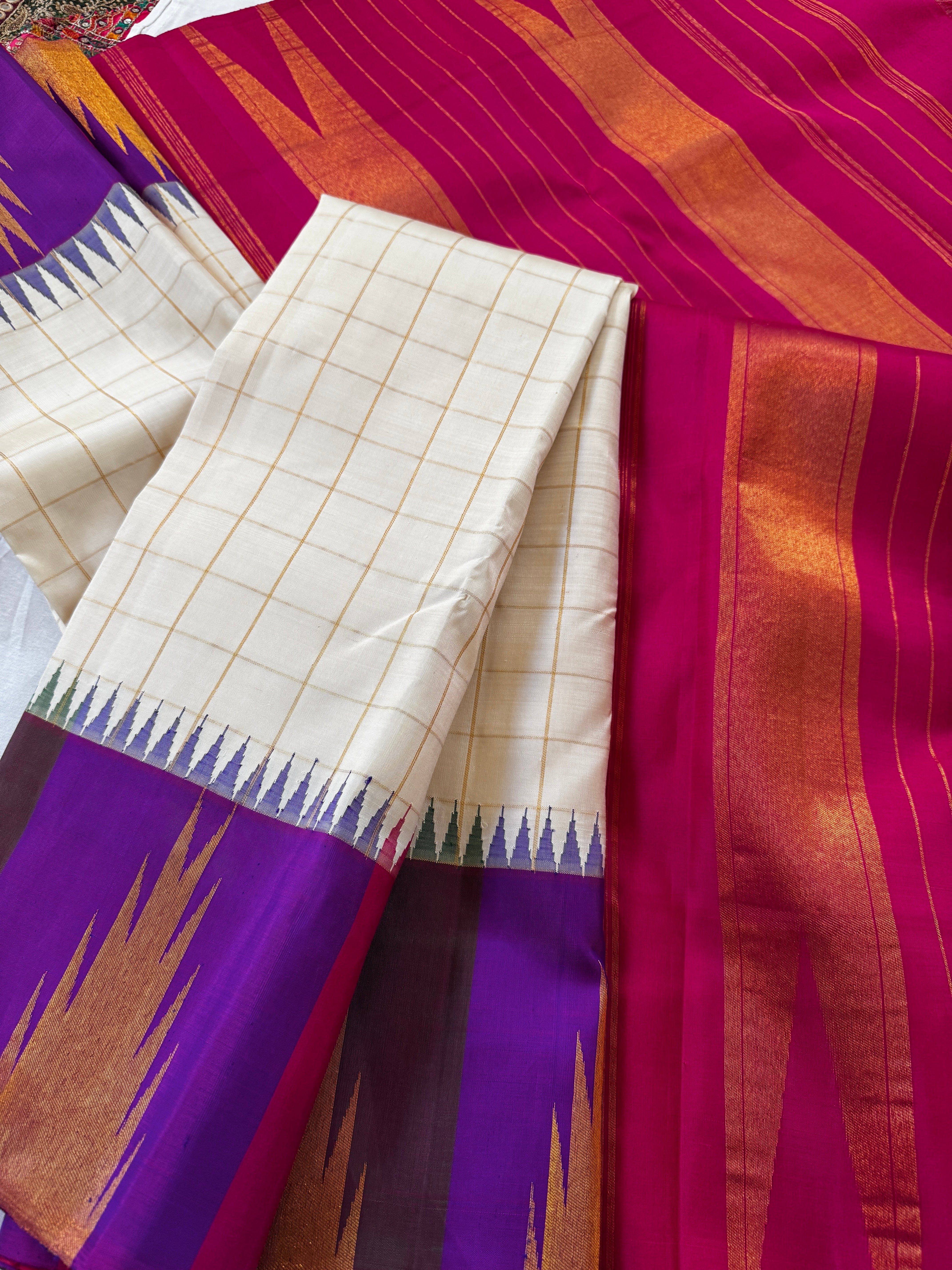 Kanjeevaram Pure silk handloom saree - white