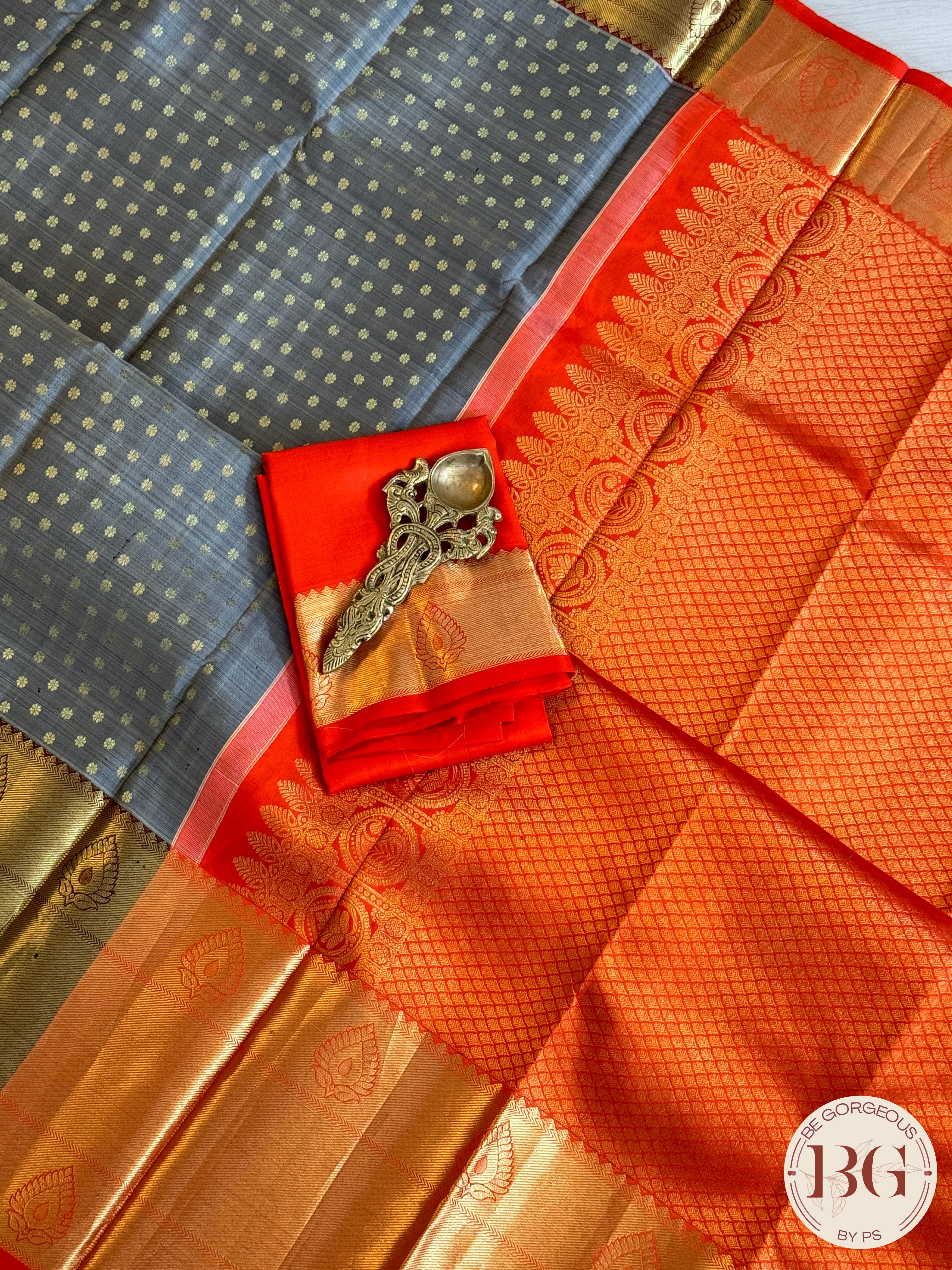 Kanjeevaram pure silk handloom saree - laxman butta grey