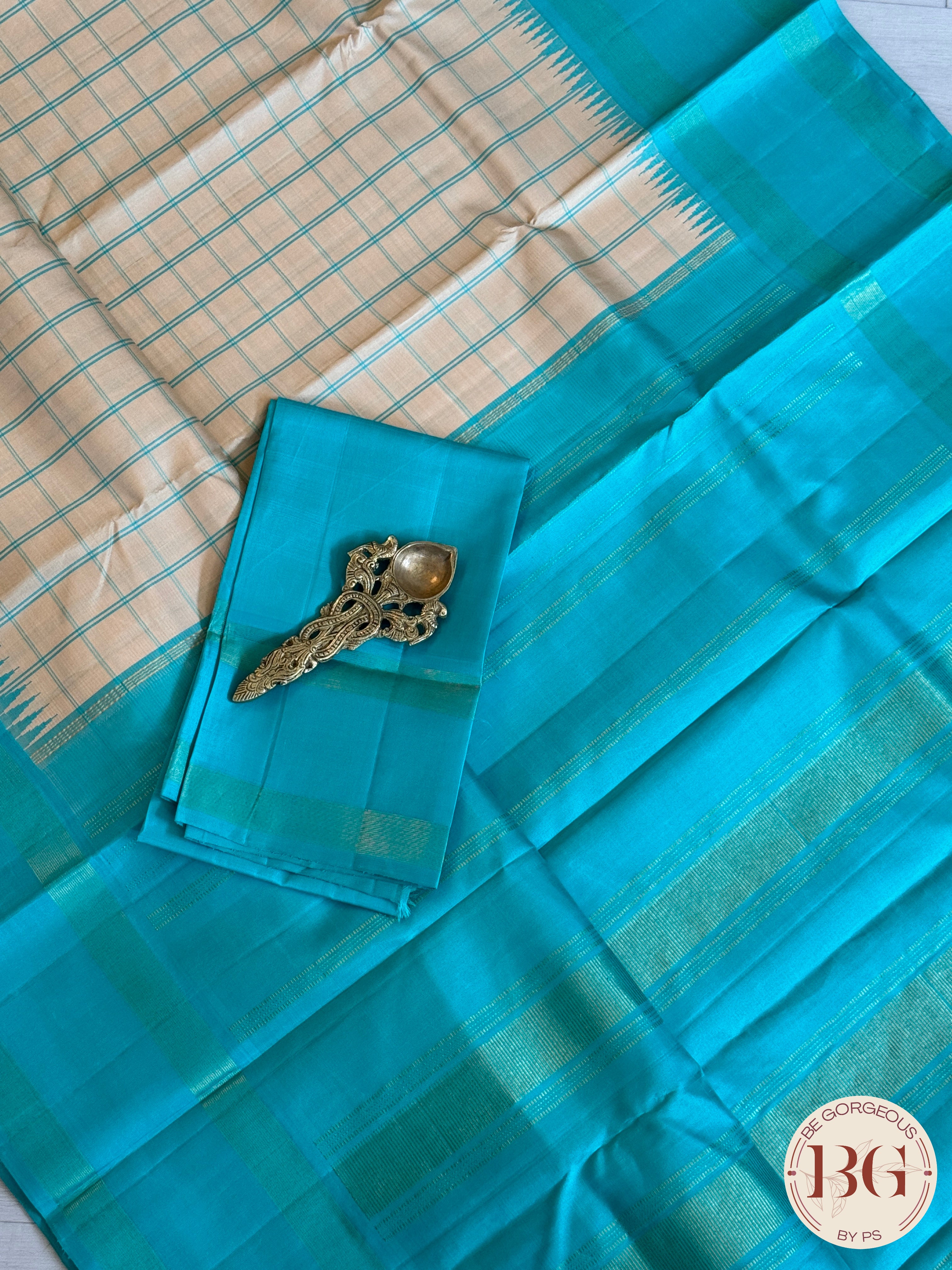 Kanjeevaram pure silk handloom saree - off white blue big checker