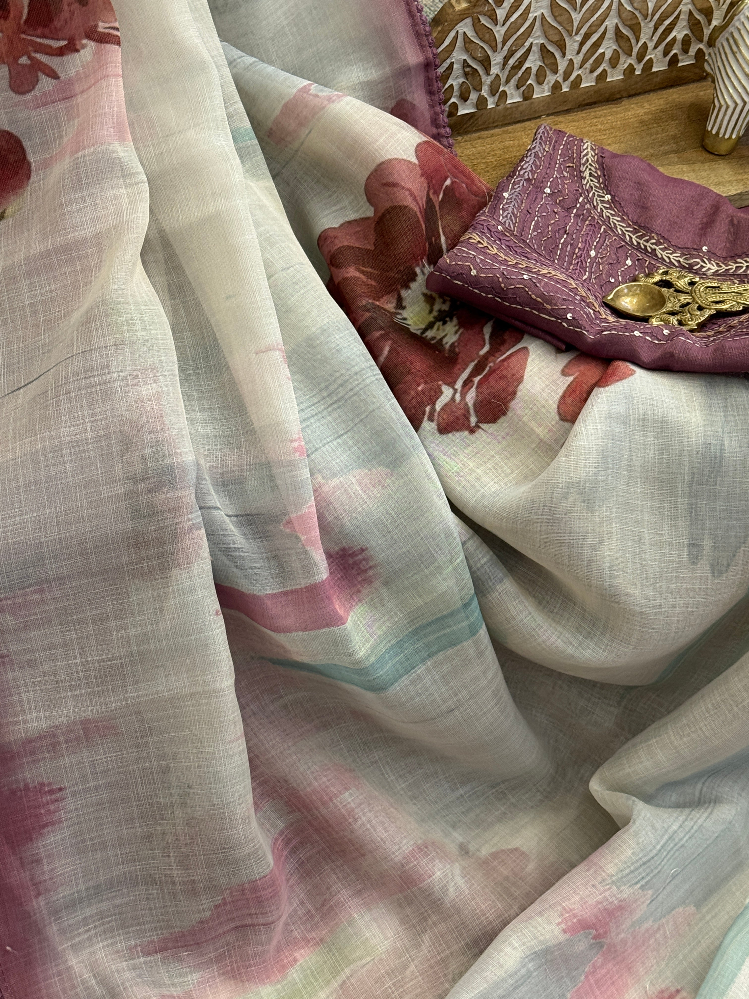 Bengal Linen Saree handpainted with French Knot Embroidery