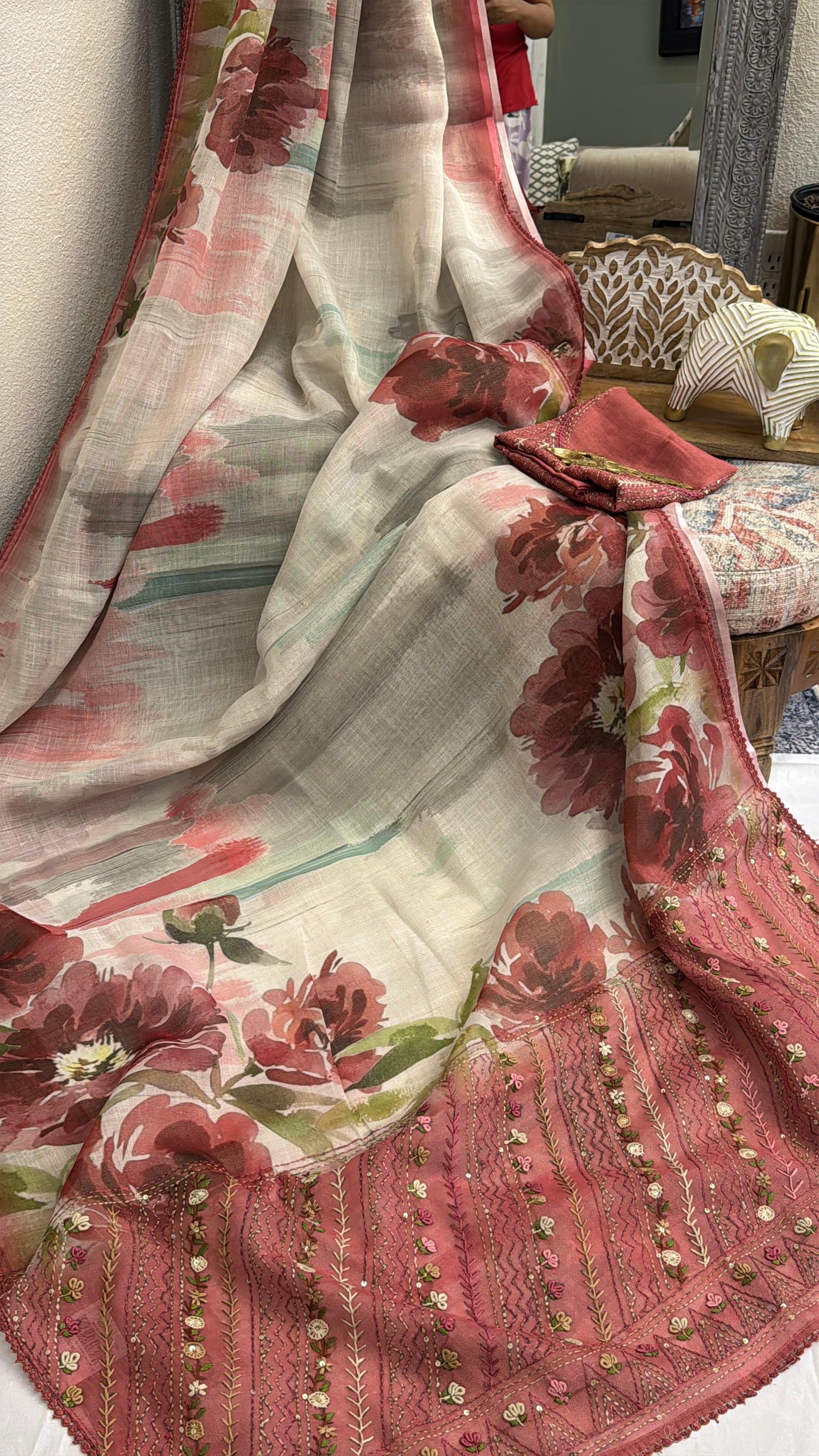 Bengal Linen Saree handpainted with French Knot Embroidery