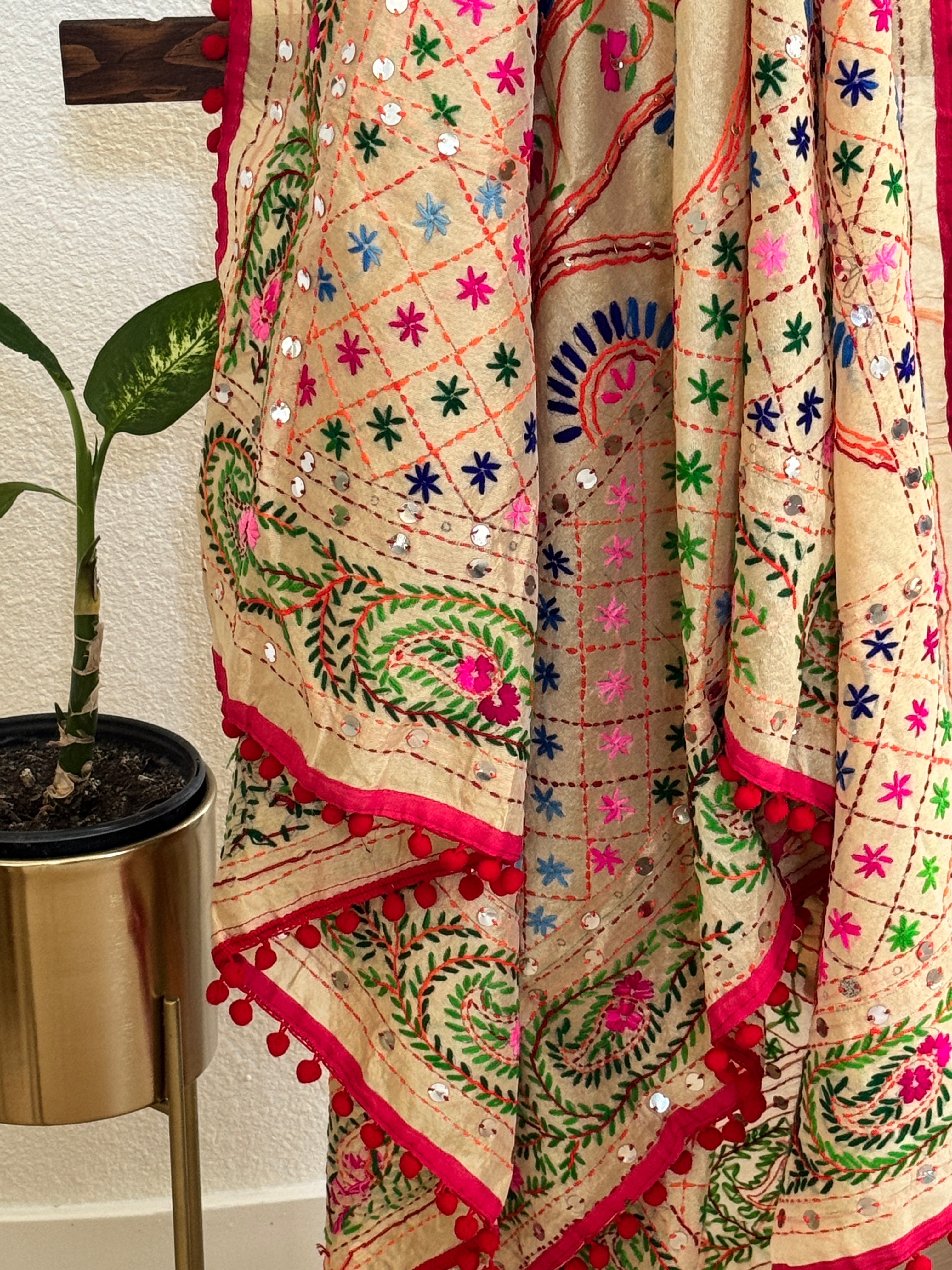Chanderi Kantha dupatta - pink