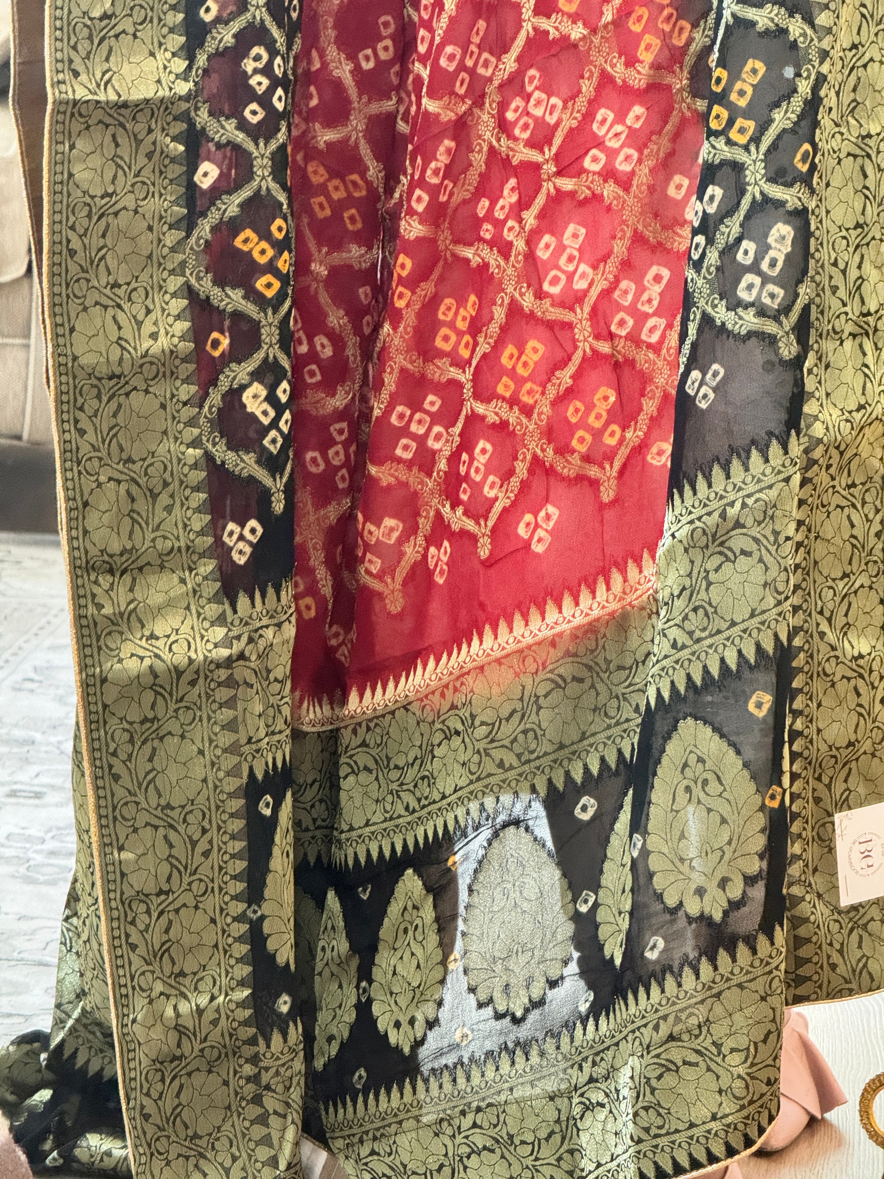 Georgette Gharchola dupatta - red black