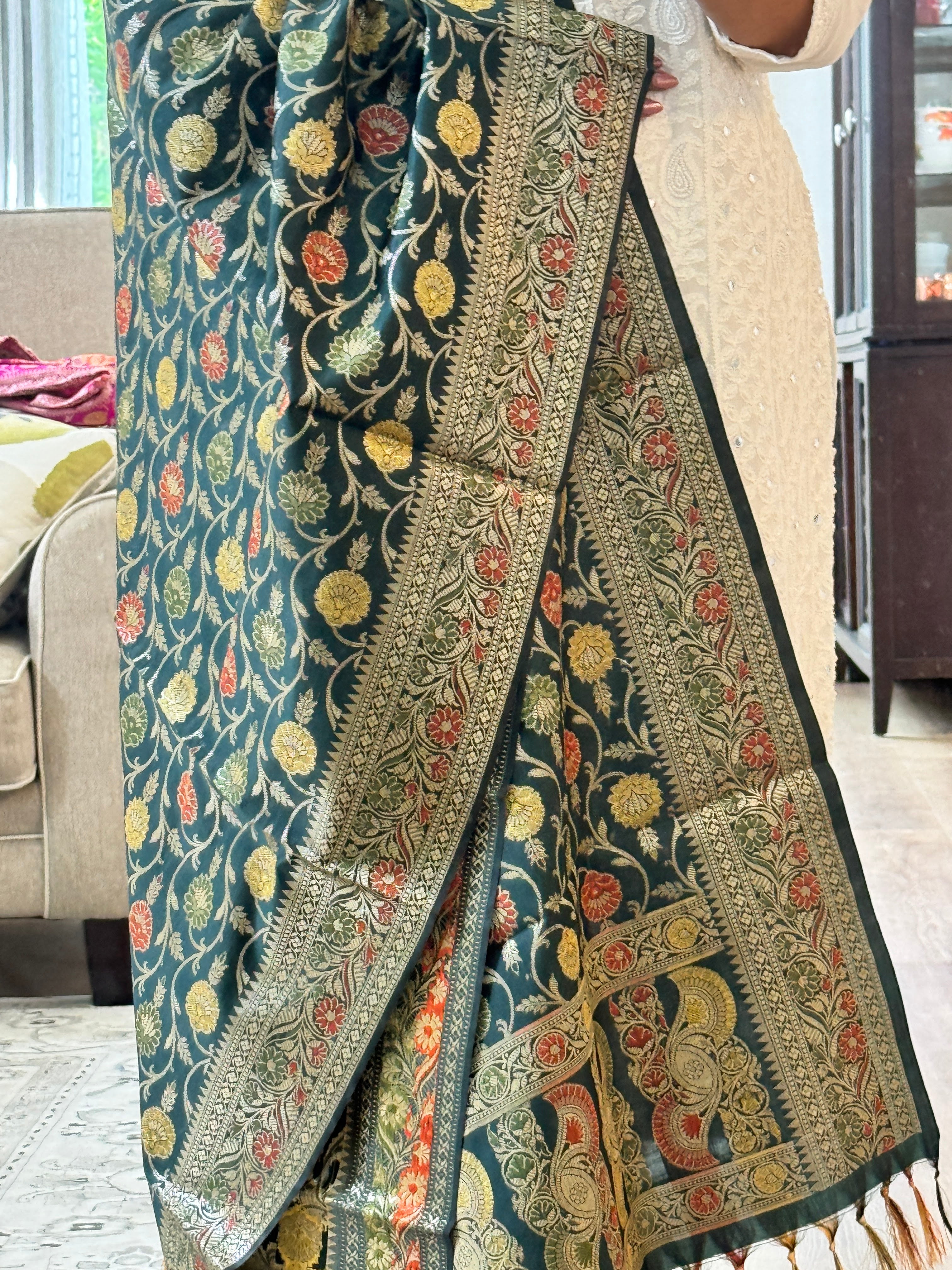 Banarasi Jama Work dupatta - green