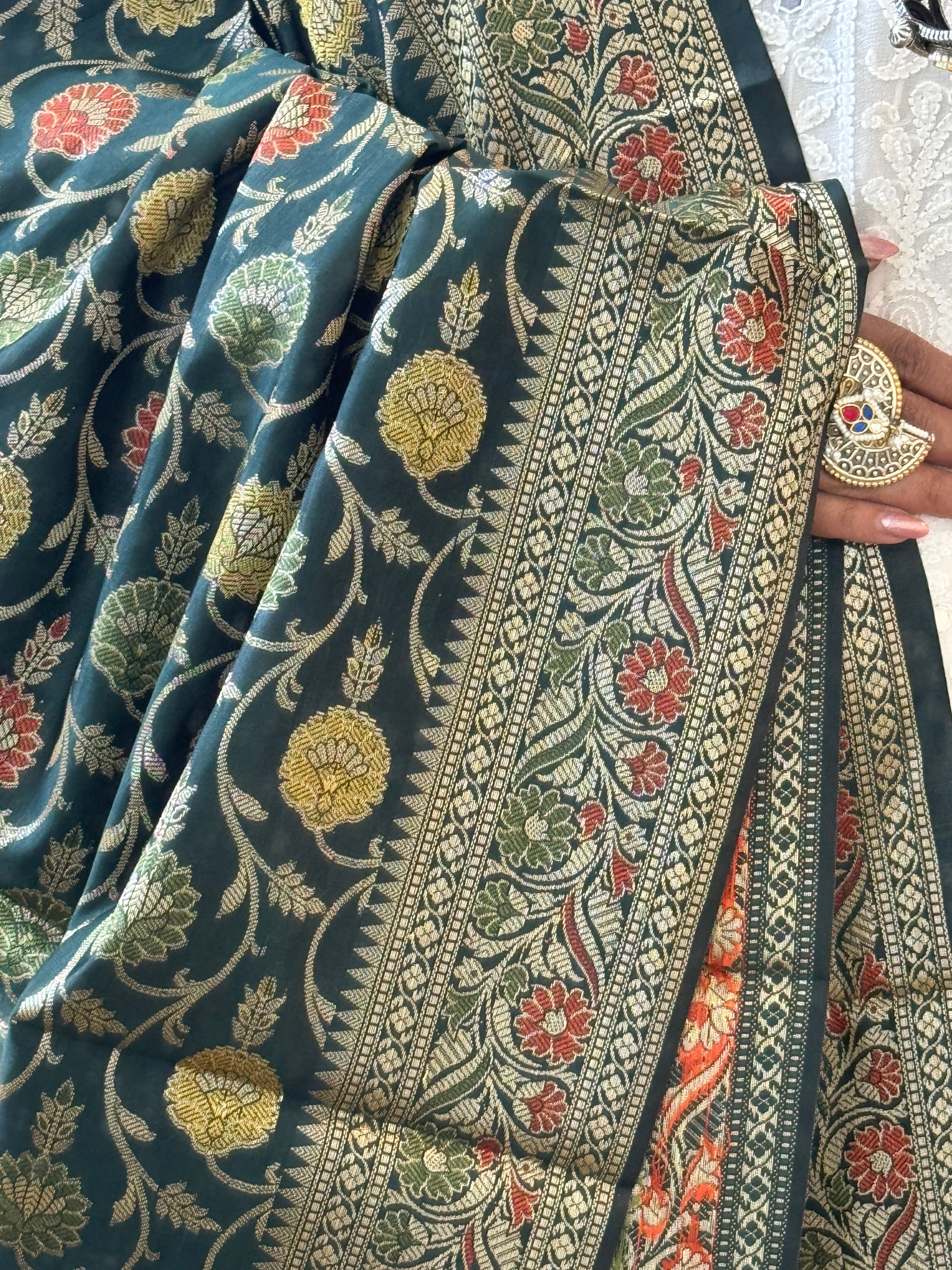 Banarasi Jama Work dupatta - green