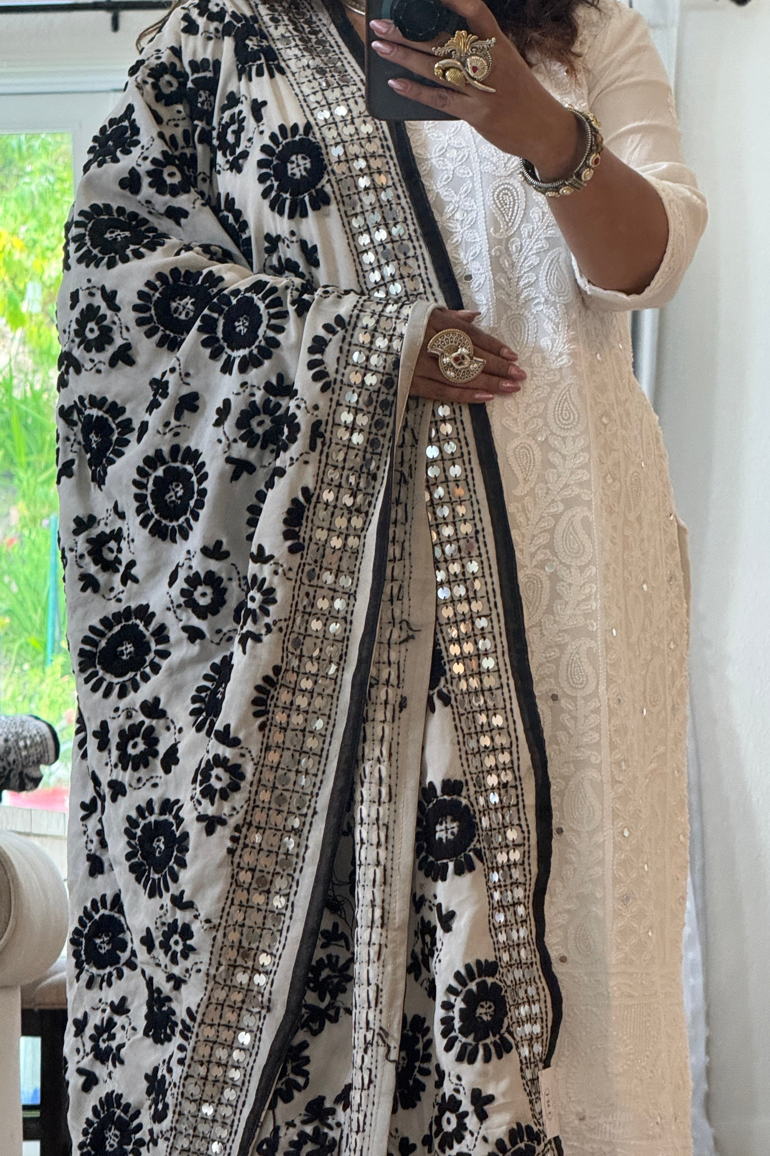 Geogette Fullkari dupatta - cream black