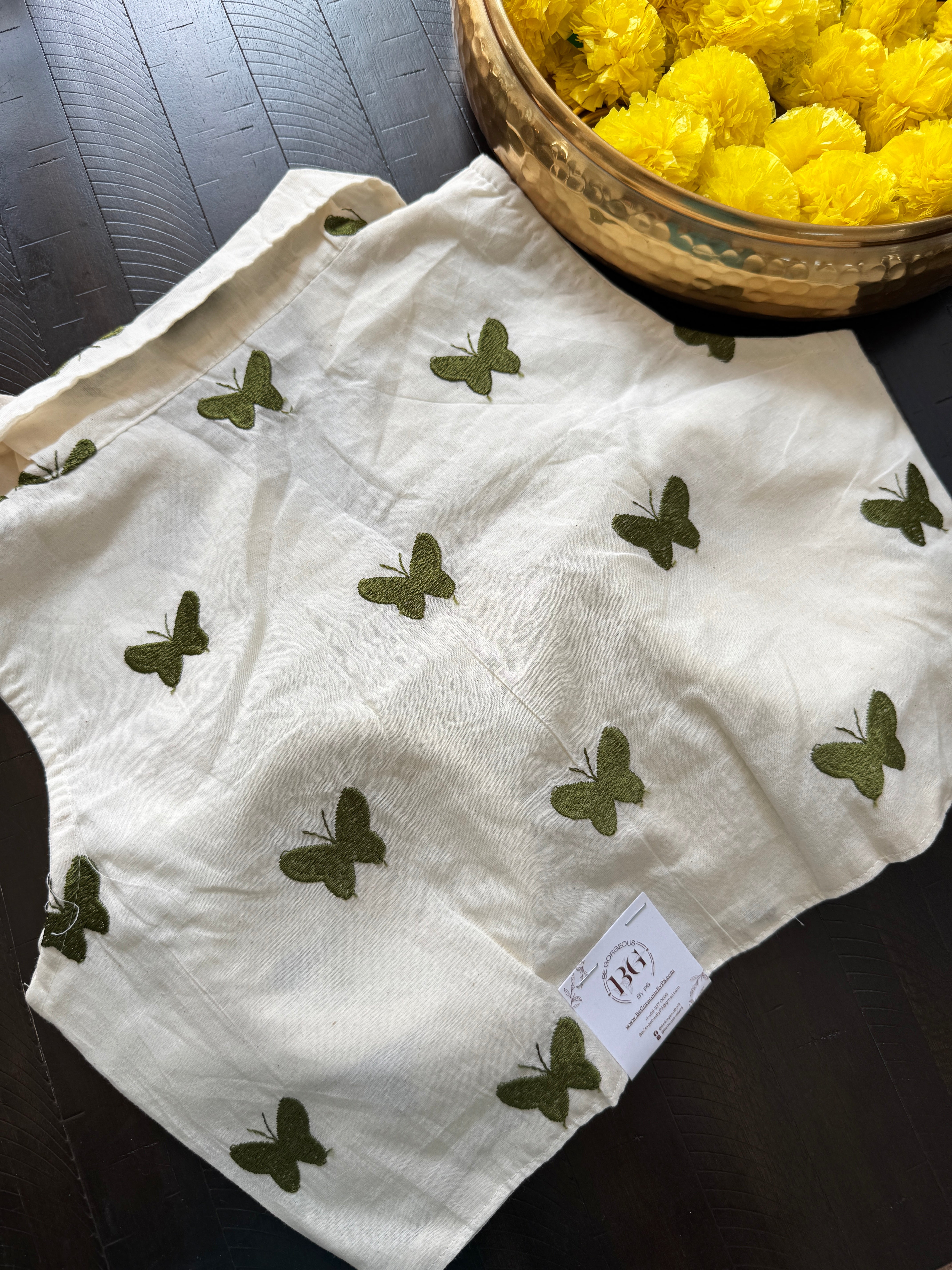 Readymade Padded Cotton front hooks sleeveless blouse