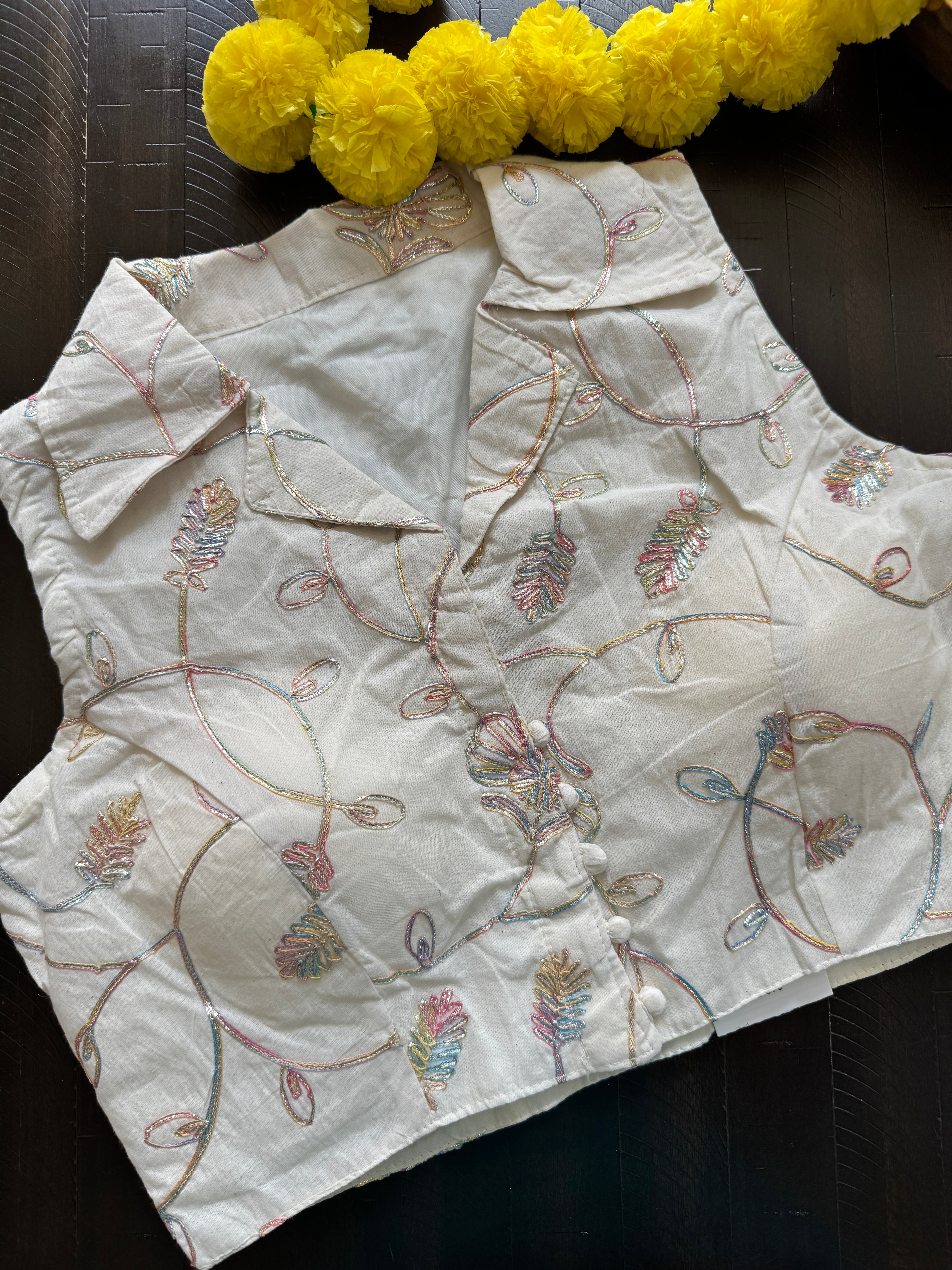 Readymade Padded Cotton front hooks sleeveless blouse