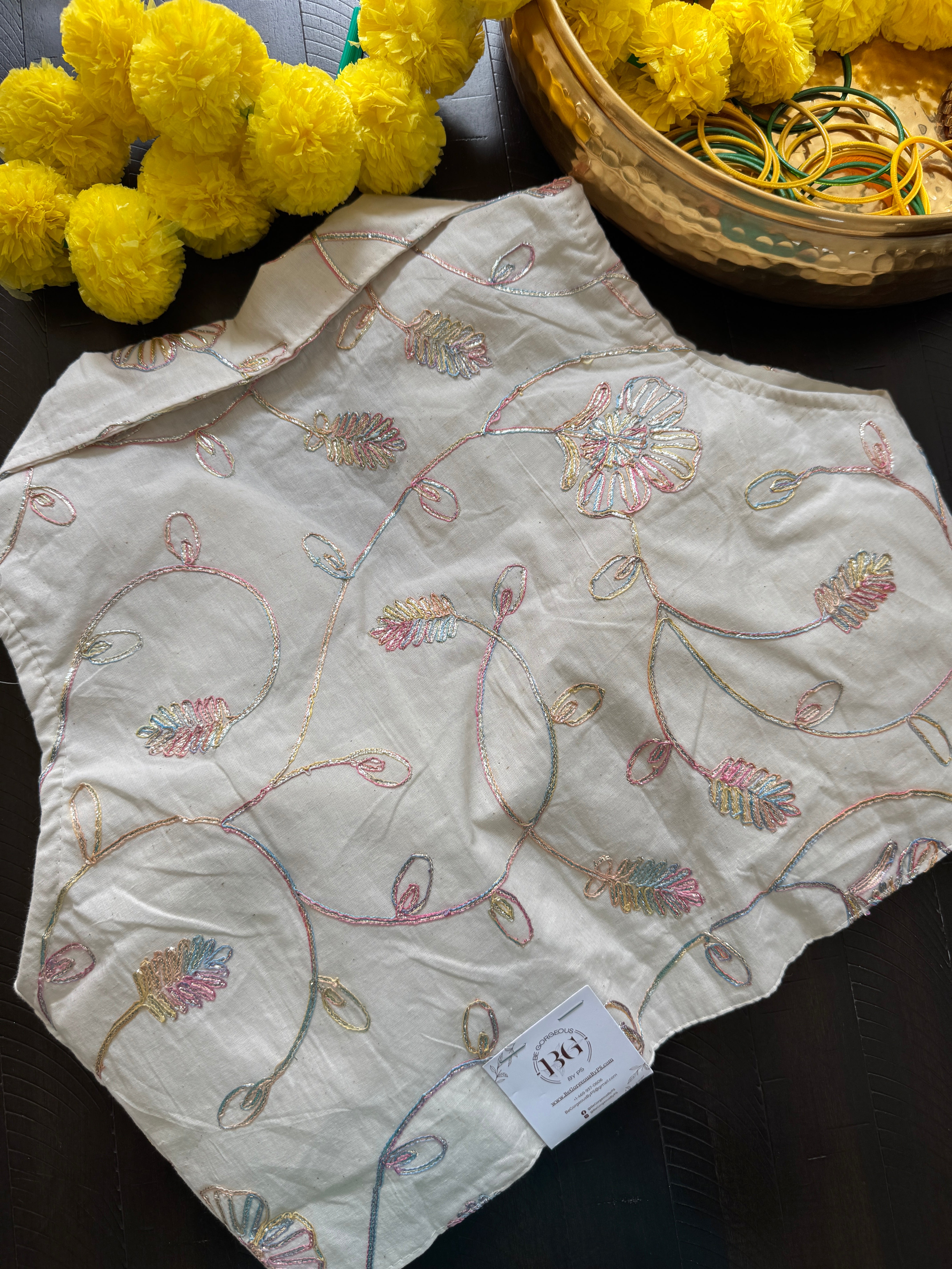 Readymade Padded Cotton front hooks sleeveless blouse