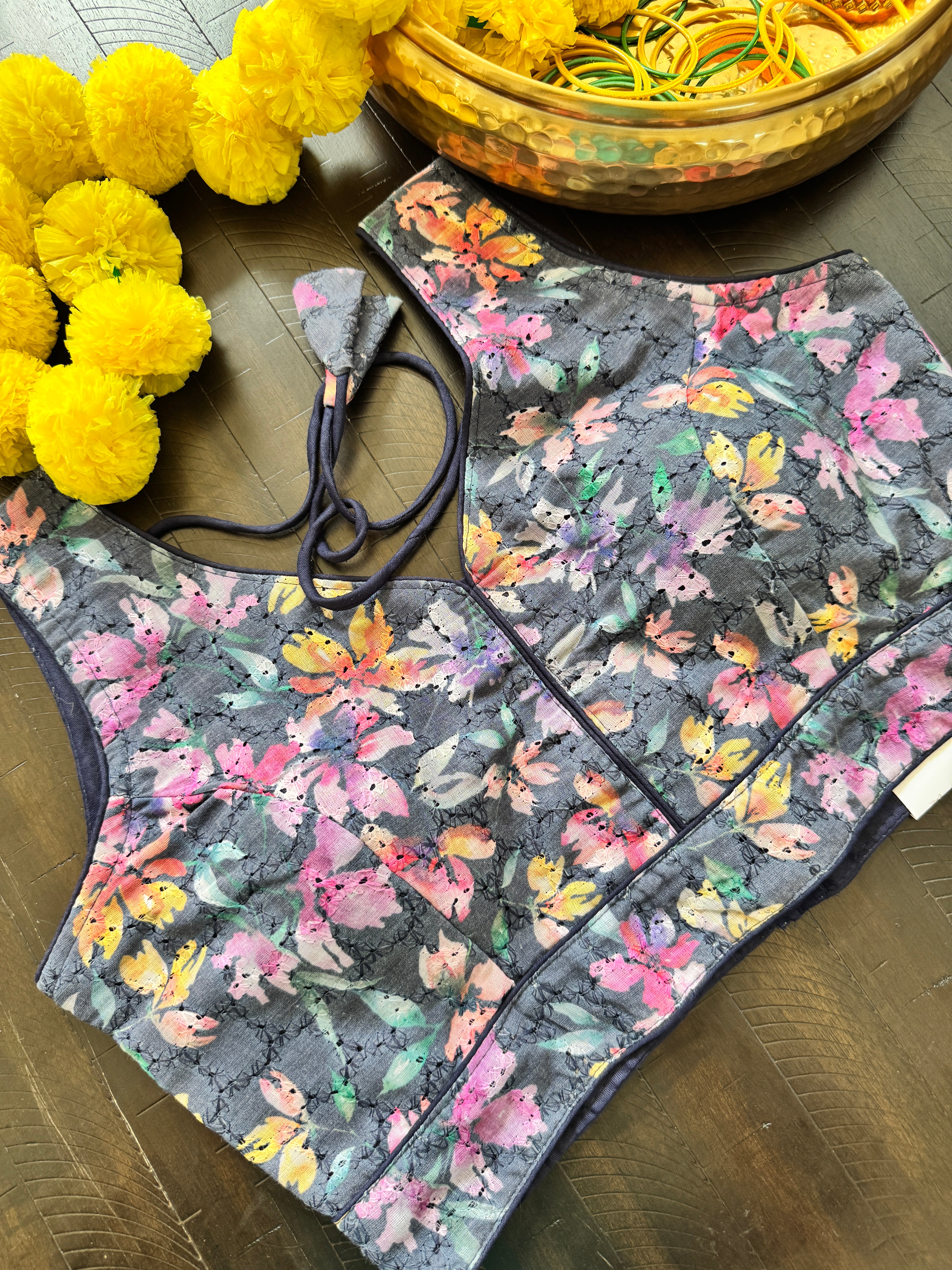 Readymade Padded Hakoba Cotton back hooks sleeveless blouse