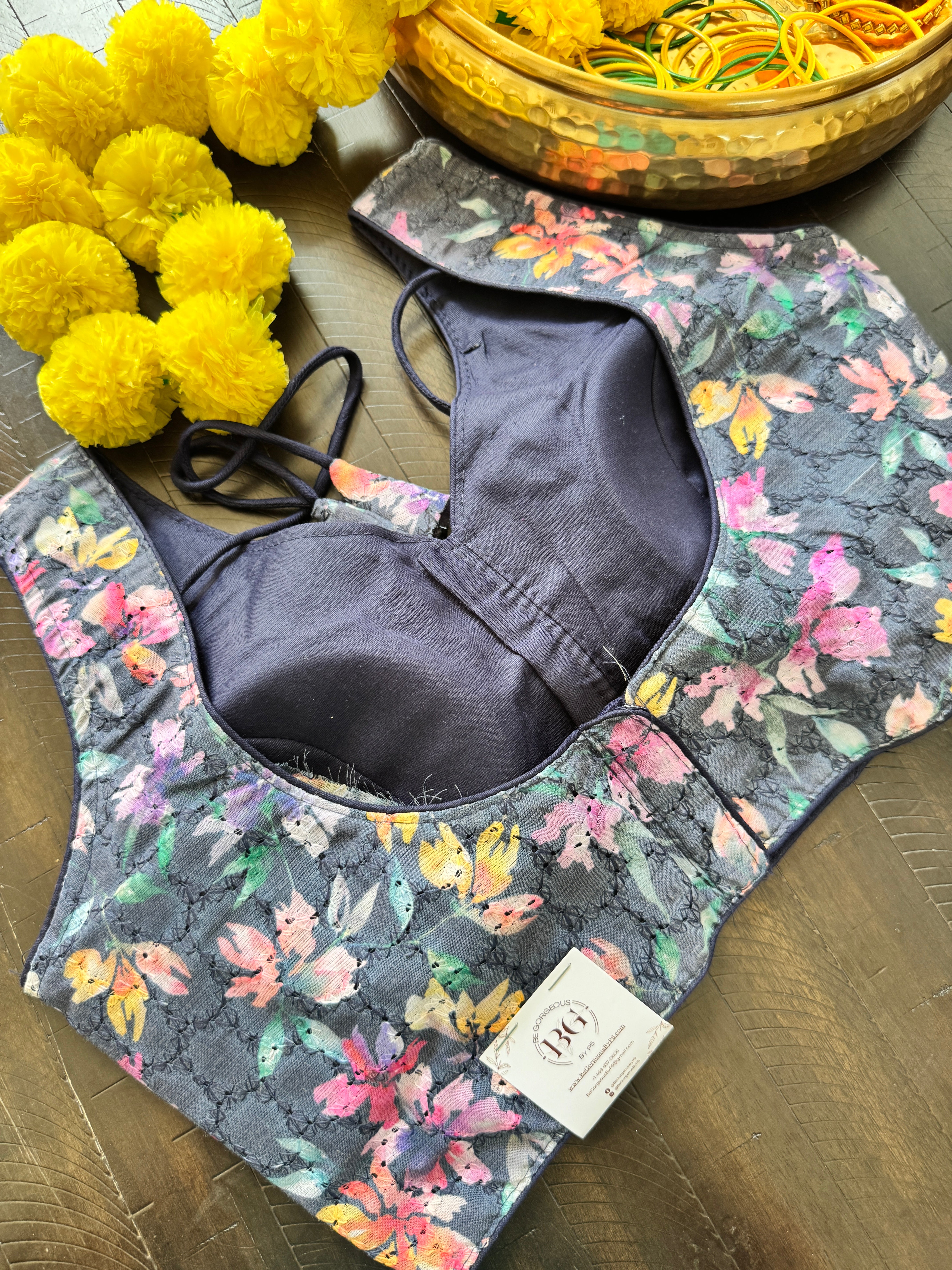 Readymade Padded Hakoba Cotton back hooks sleeveless blouse