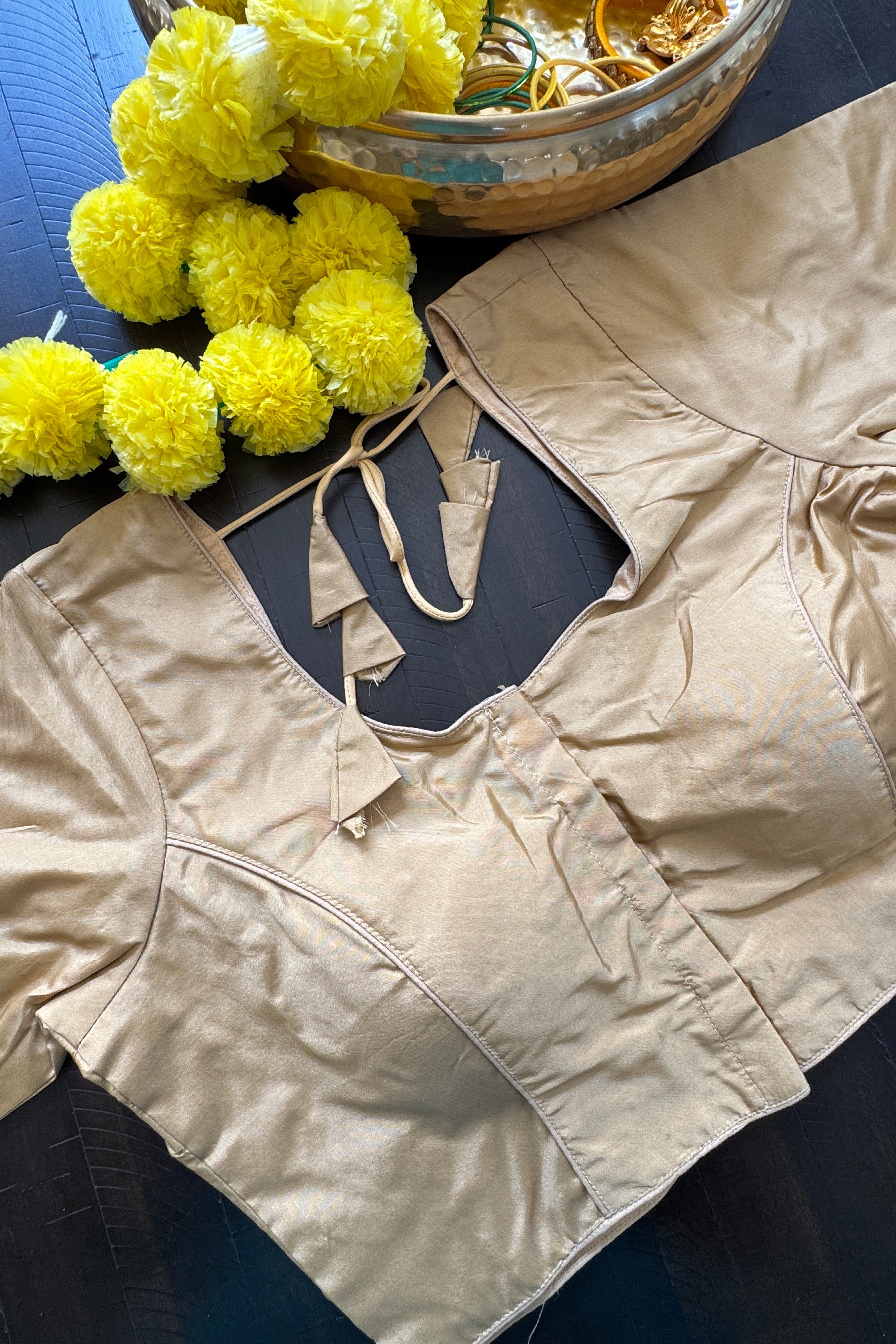 Rawsilk padded readymade blouse with sleeves and front hooks - chico