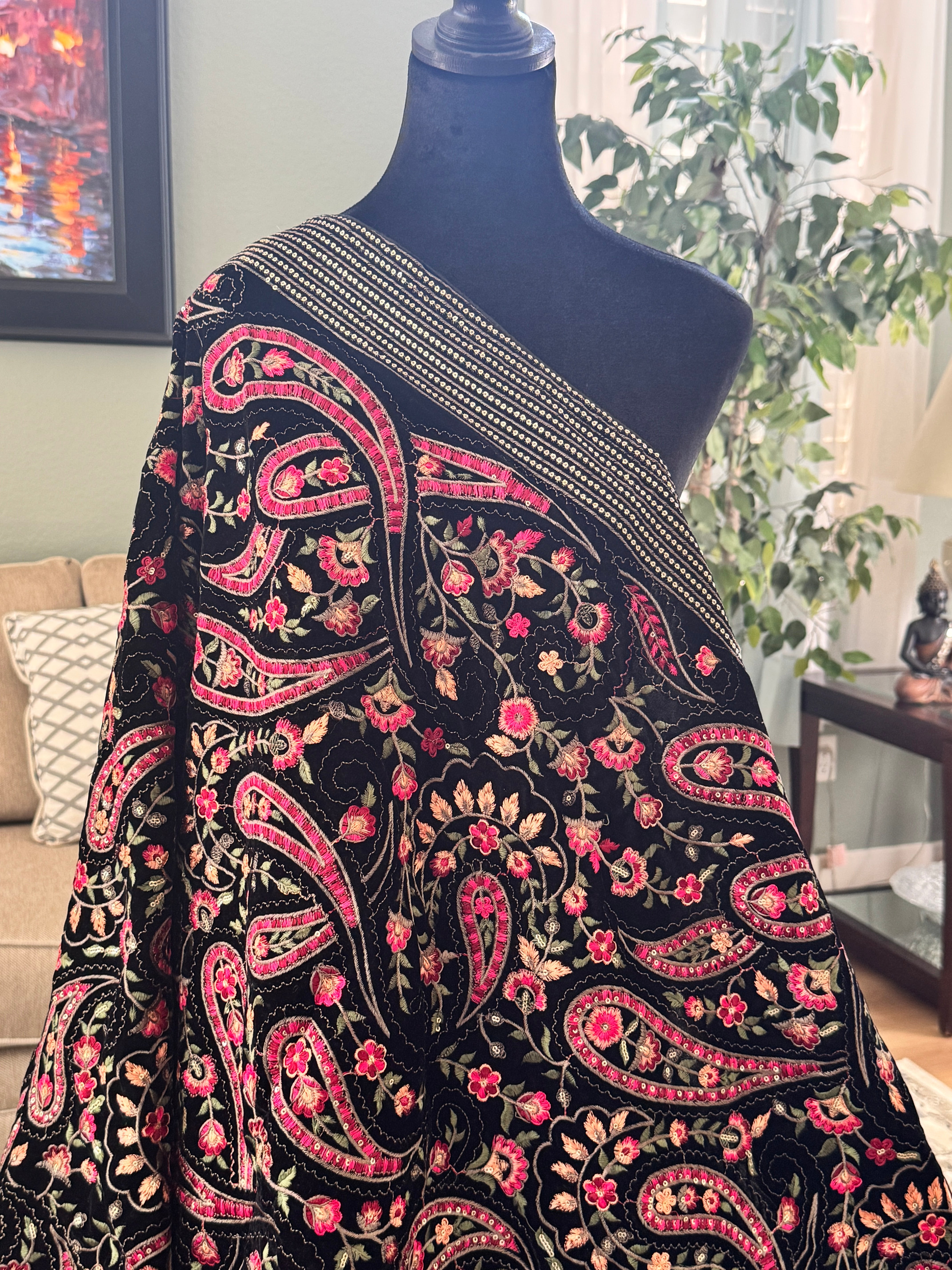 Velvet Kashmiri dupatta - black