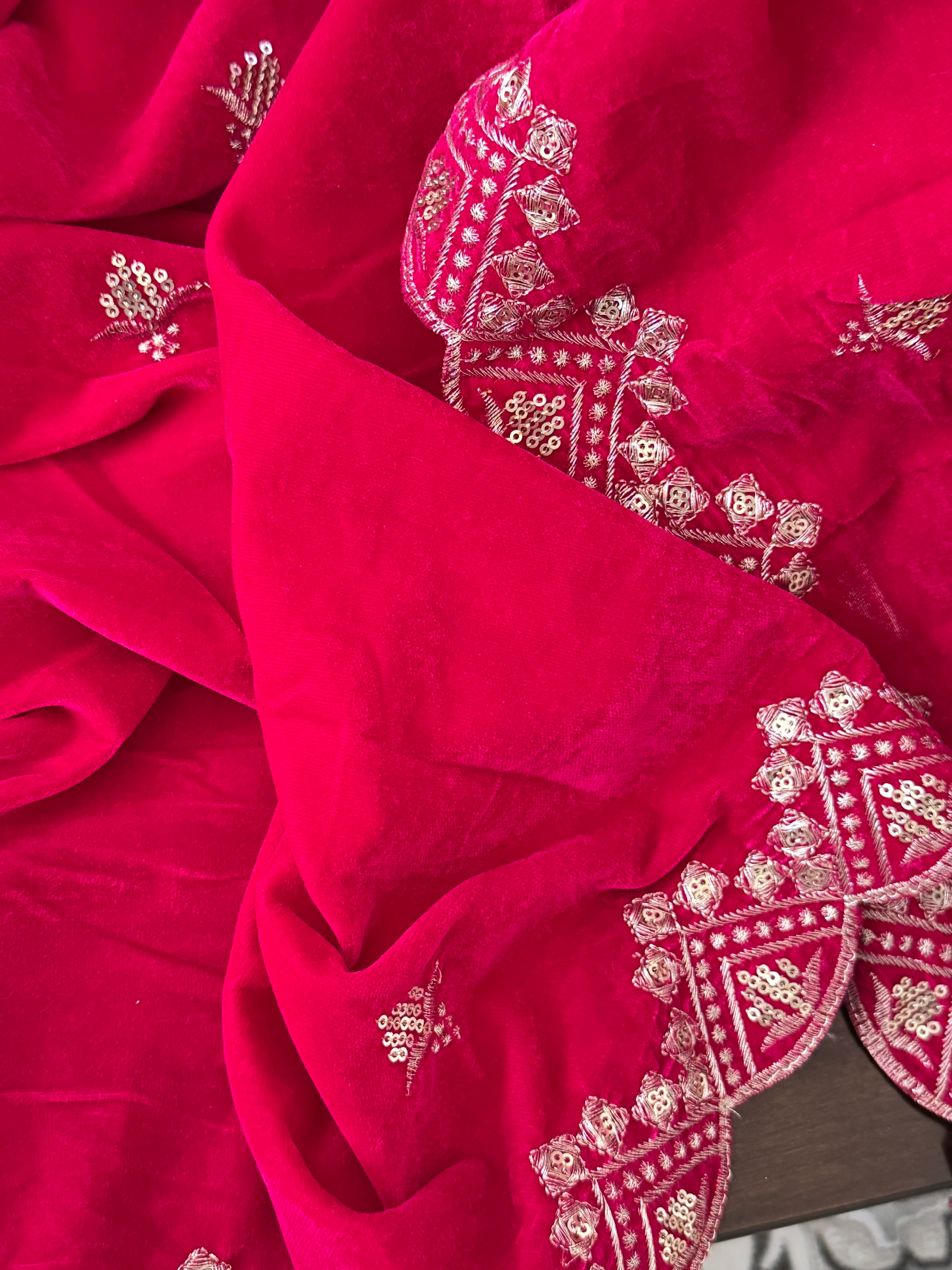 Velvet Sequence Cutwork dupatta - pink