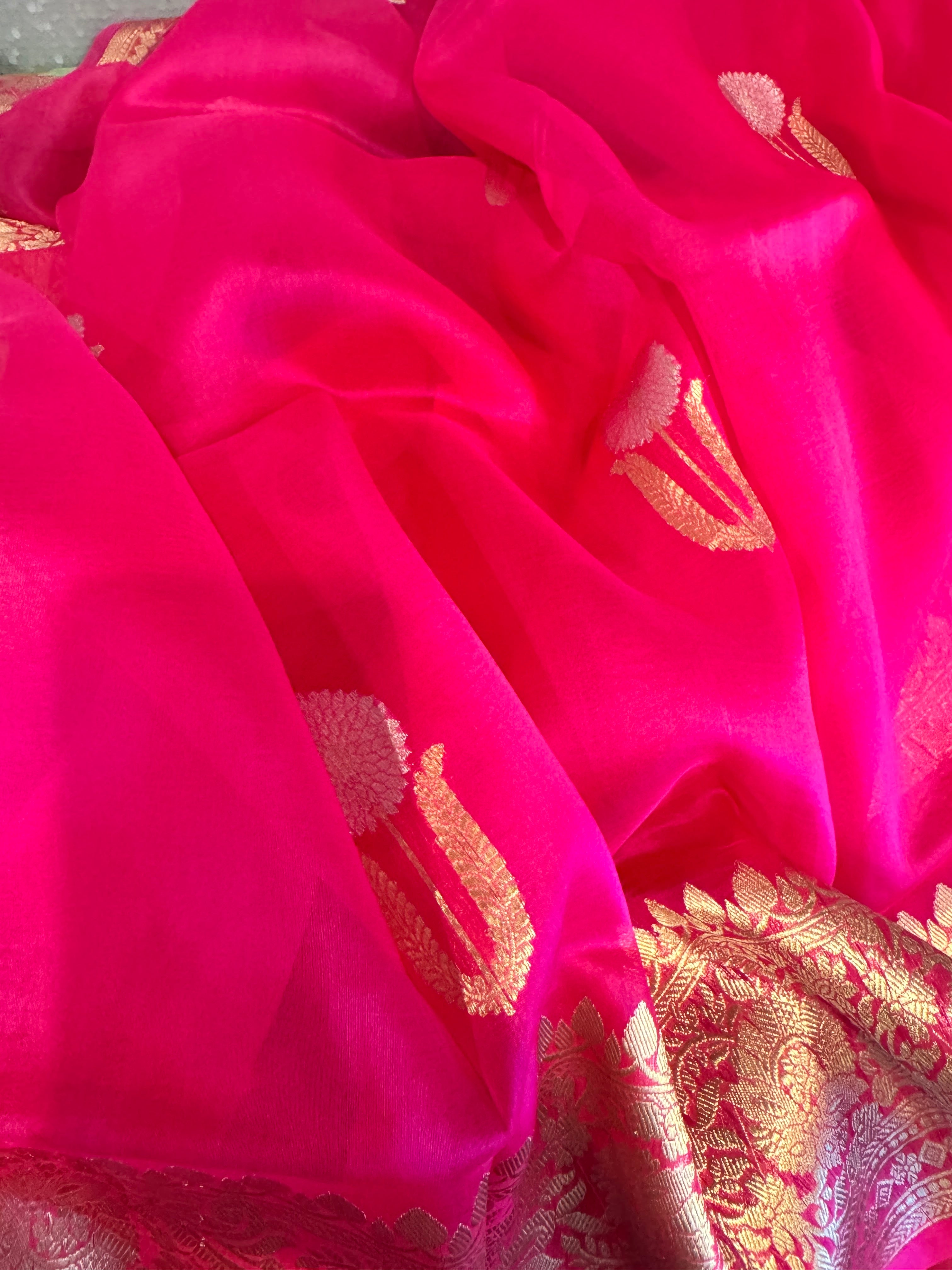 Banarasi Kora Organza Silk Handloom Saree - pink