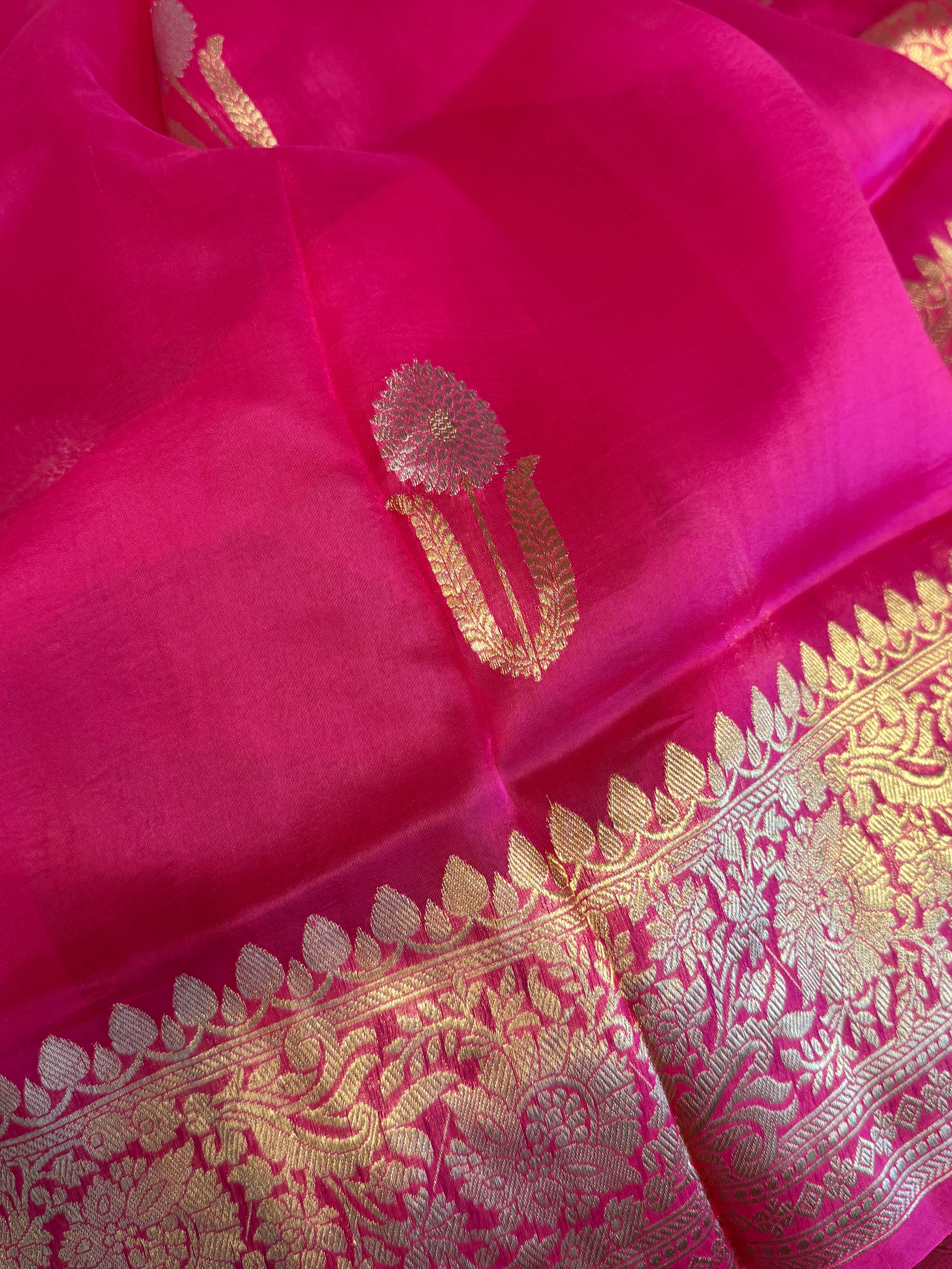 Banarasi Kora Organza Silk Handloom Saree - pink