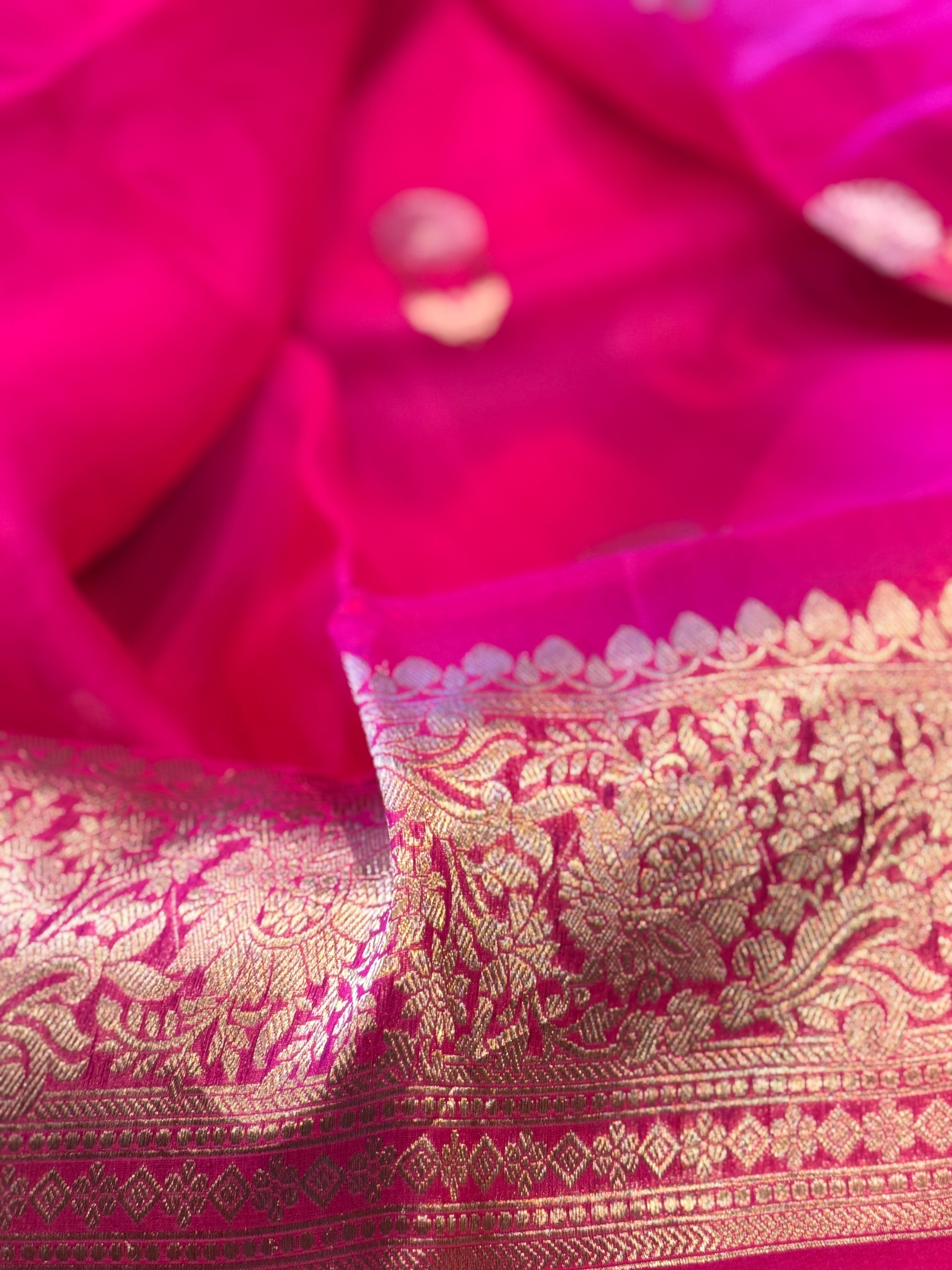 Banarasi Kora Organza Silk Handloom Saree - pink