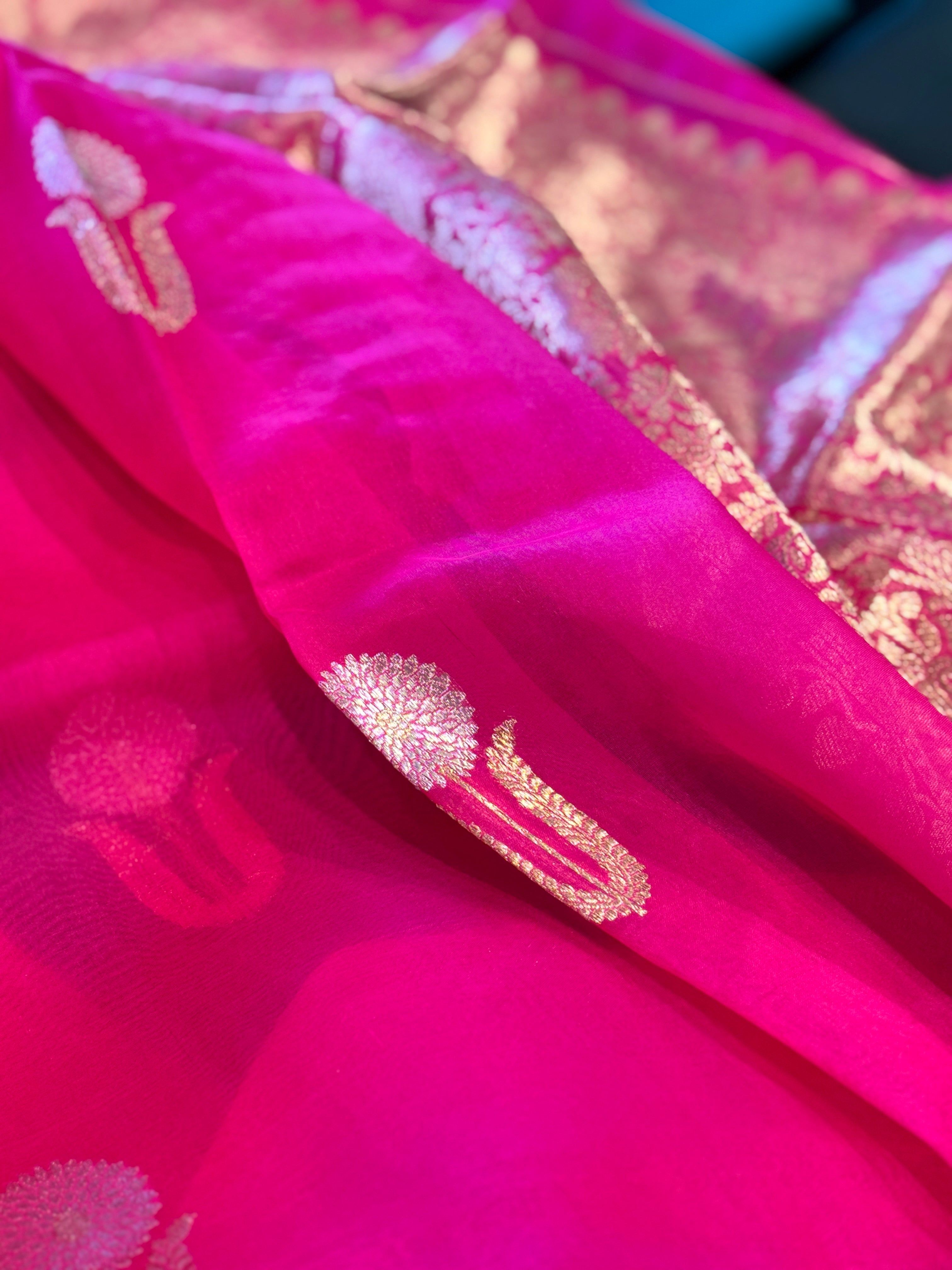 Banarasi Kora Organza Silk Handloom Saree - pink