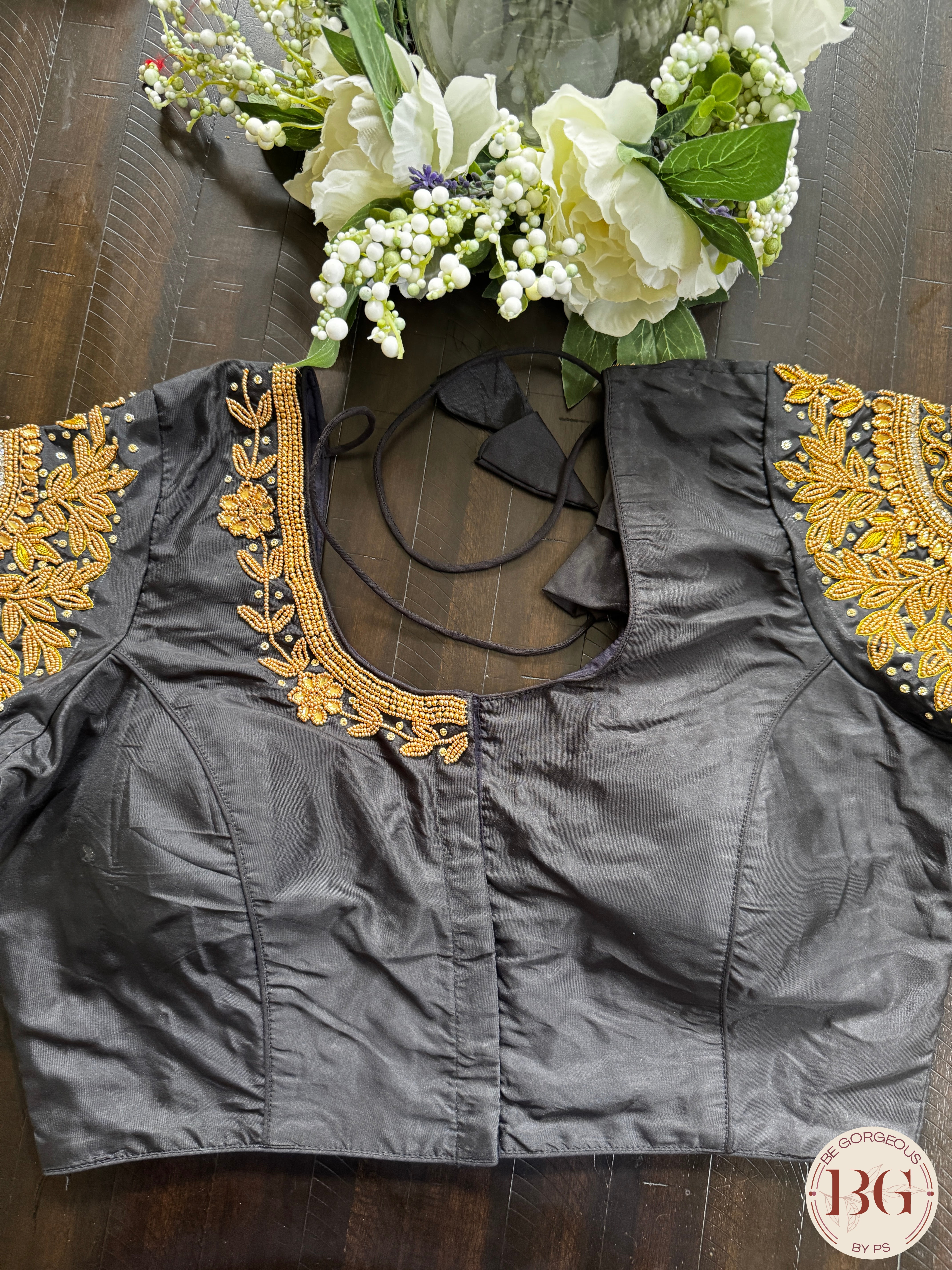 Maggam Work Readymade Padded Blouse front hooks with sleeves - black