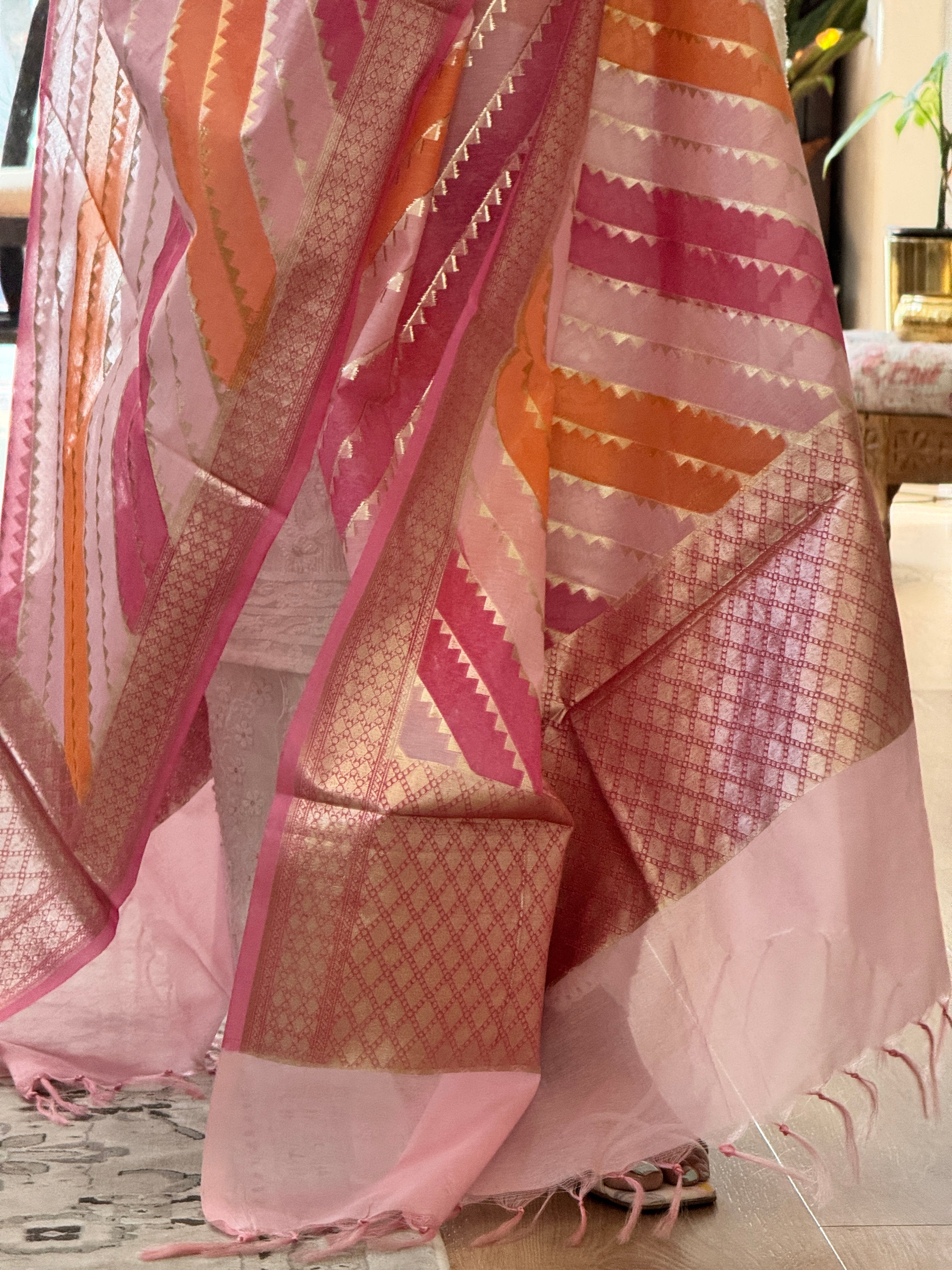 Pure Chanderi Rangkat dupatta - light pink