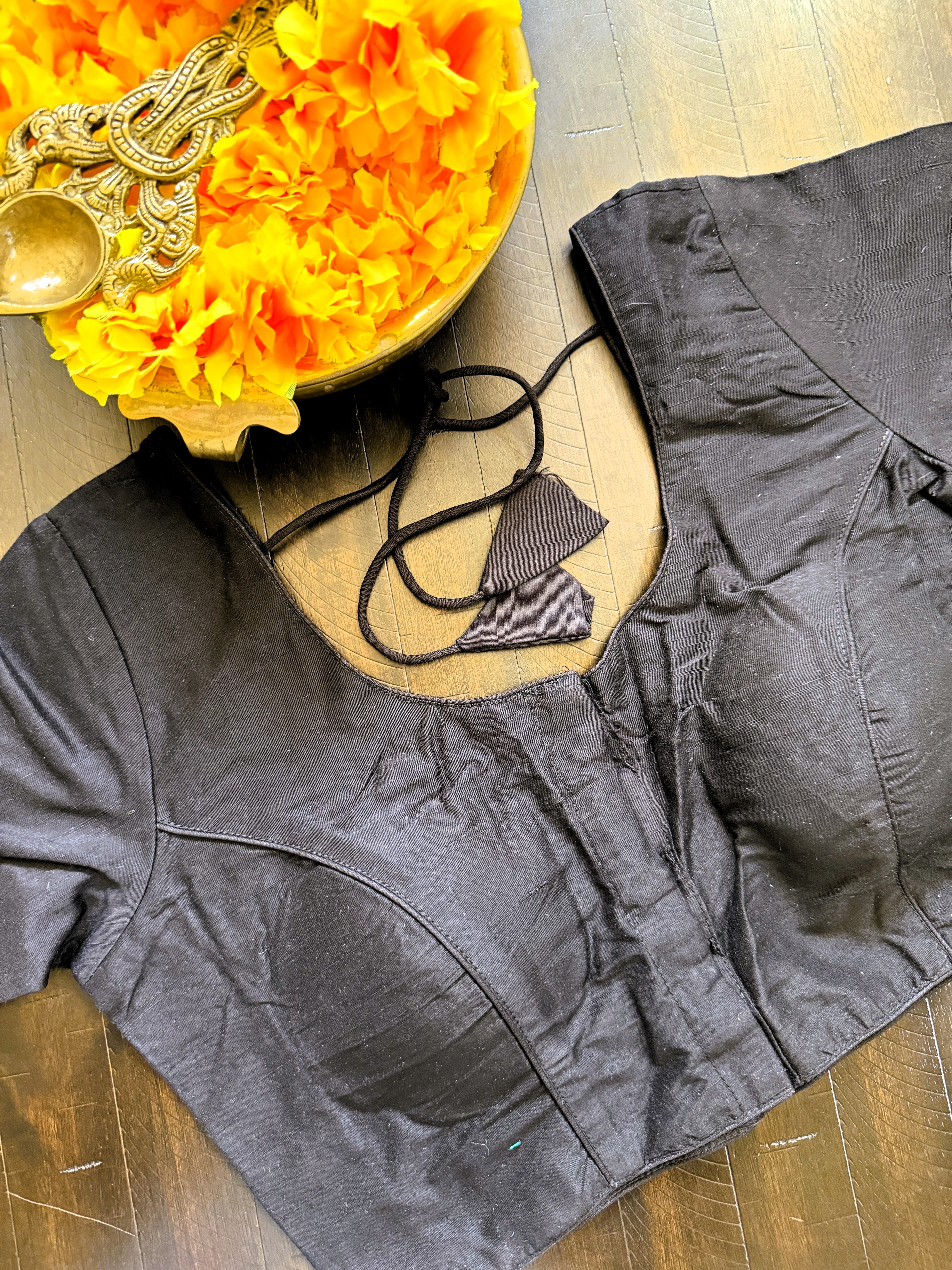 Raw Silk Sleeves blouse color - black