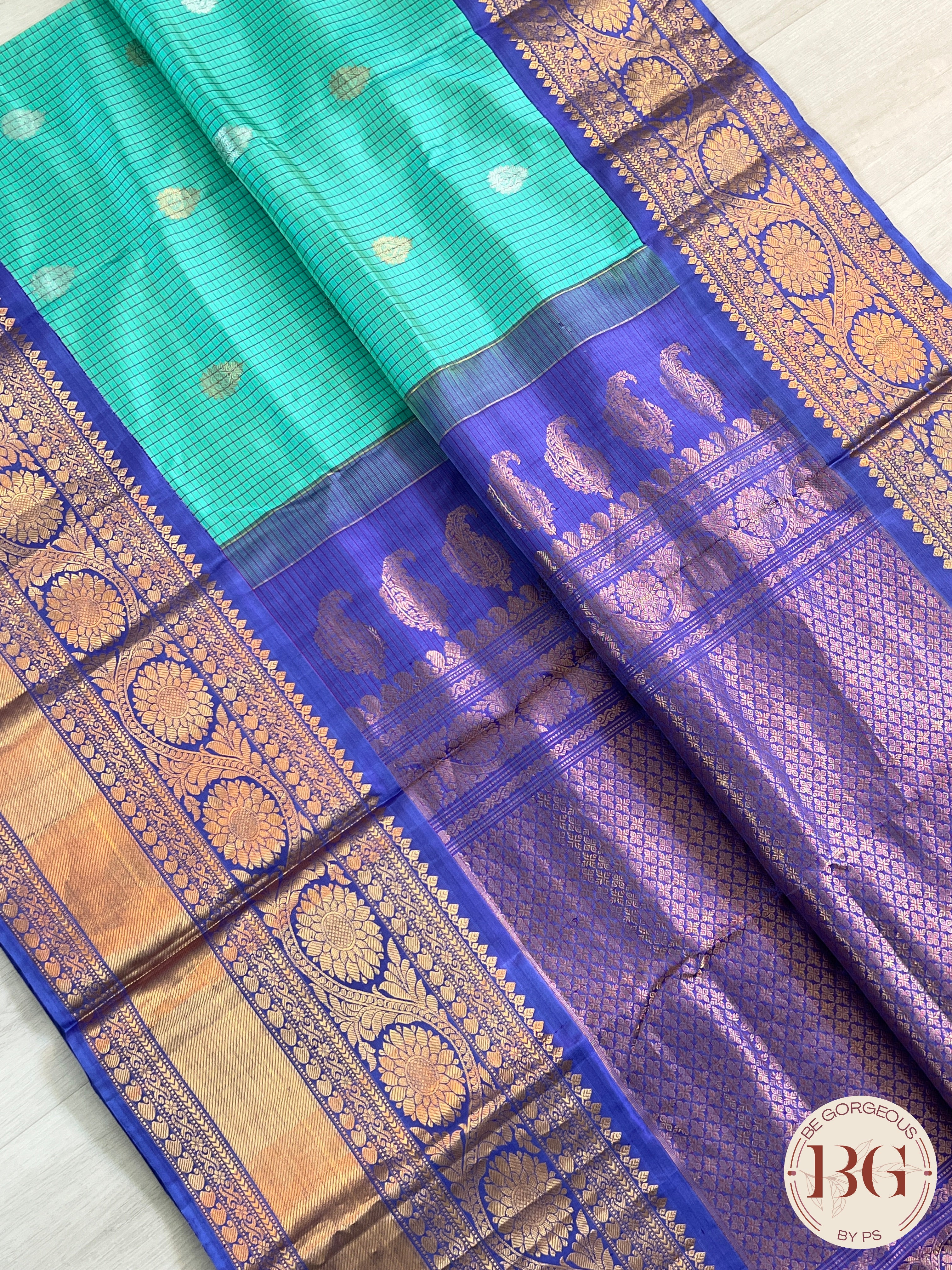 Gadwal Pure Silk Handloom Saree color - green