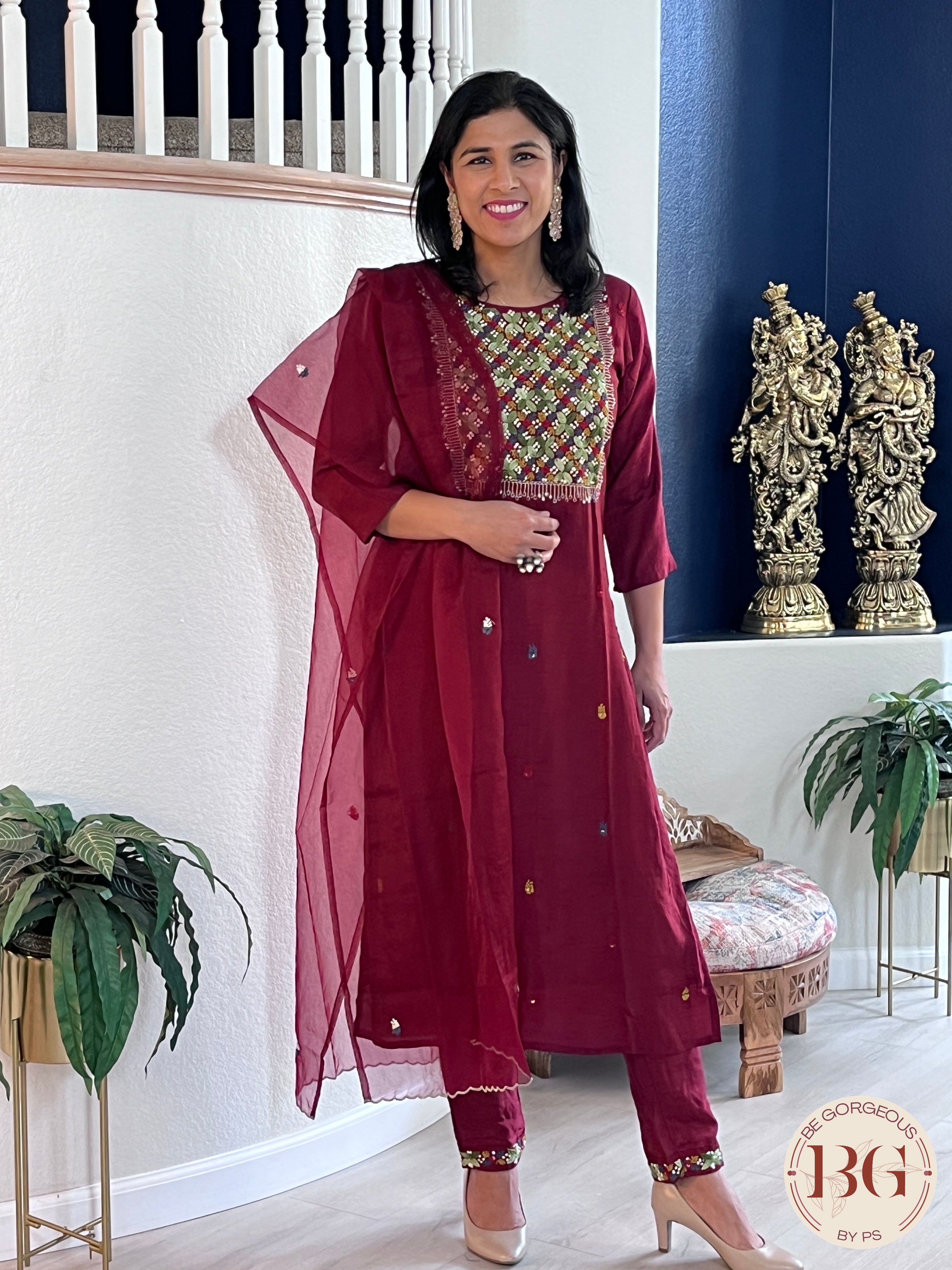 Party wear 3-piece suit in muslin silk fabric with organza dupatta and embroidery