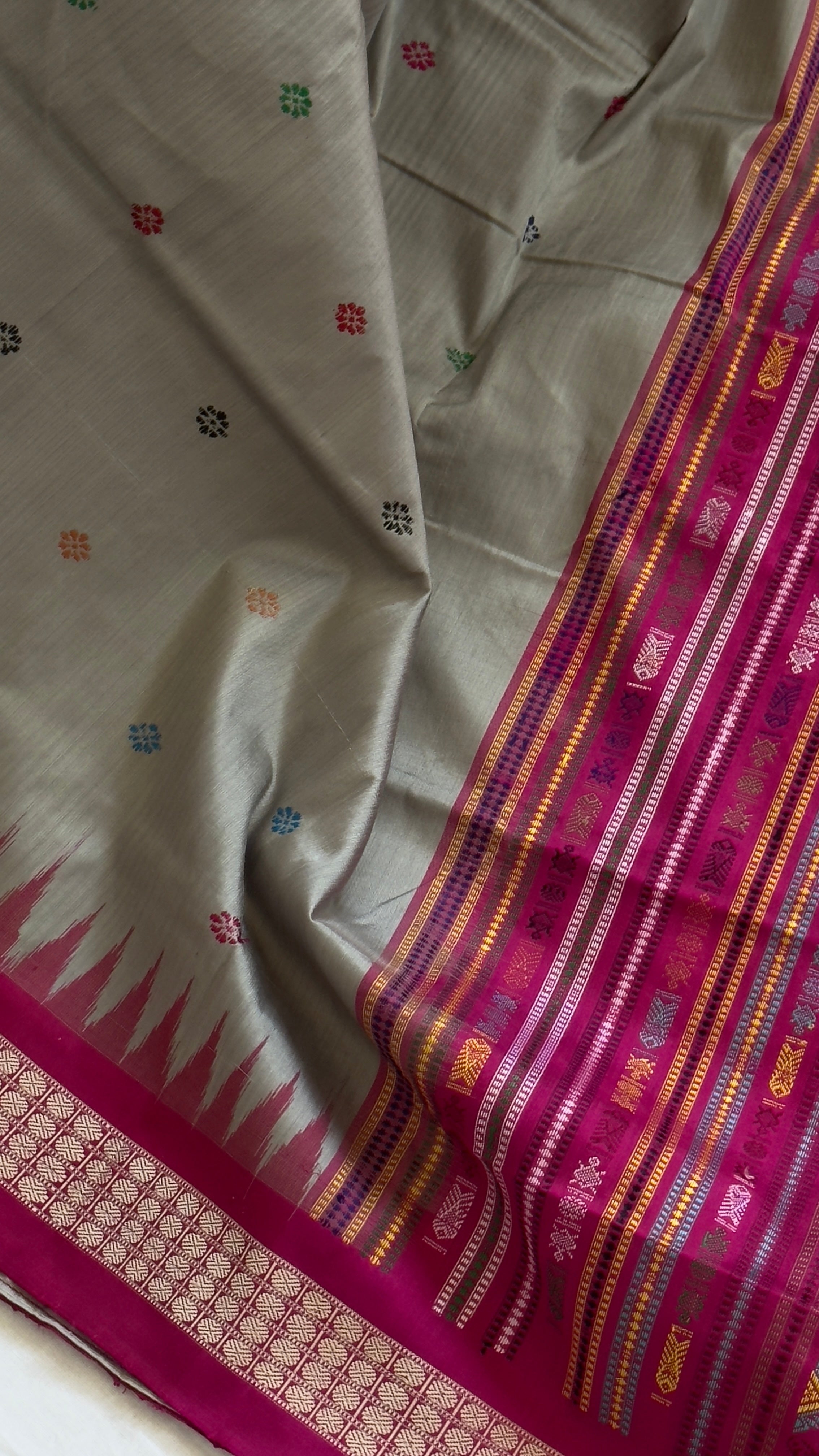 Dolabedi Pure Silk Sambalpuri Odisha Handloom Saree