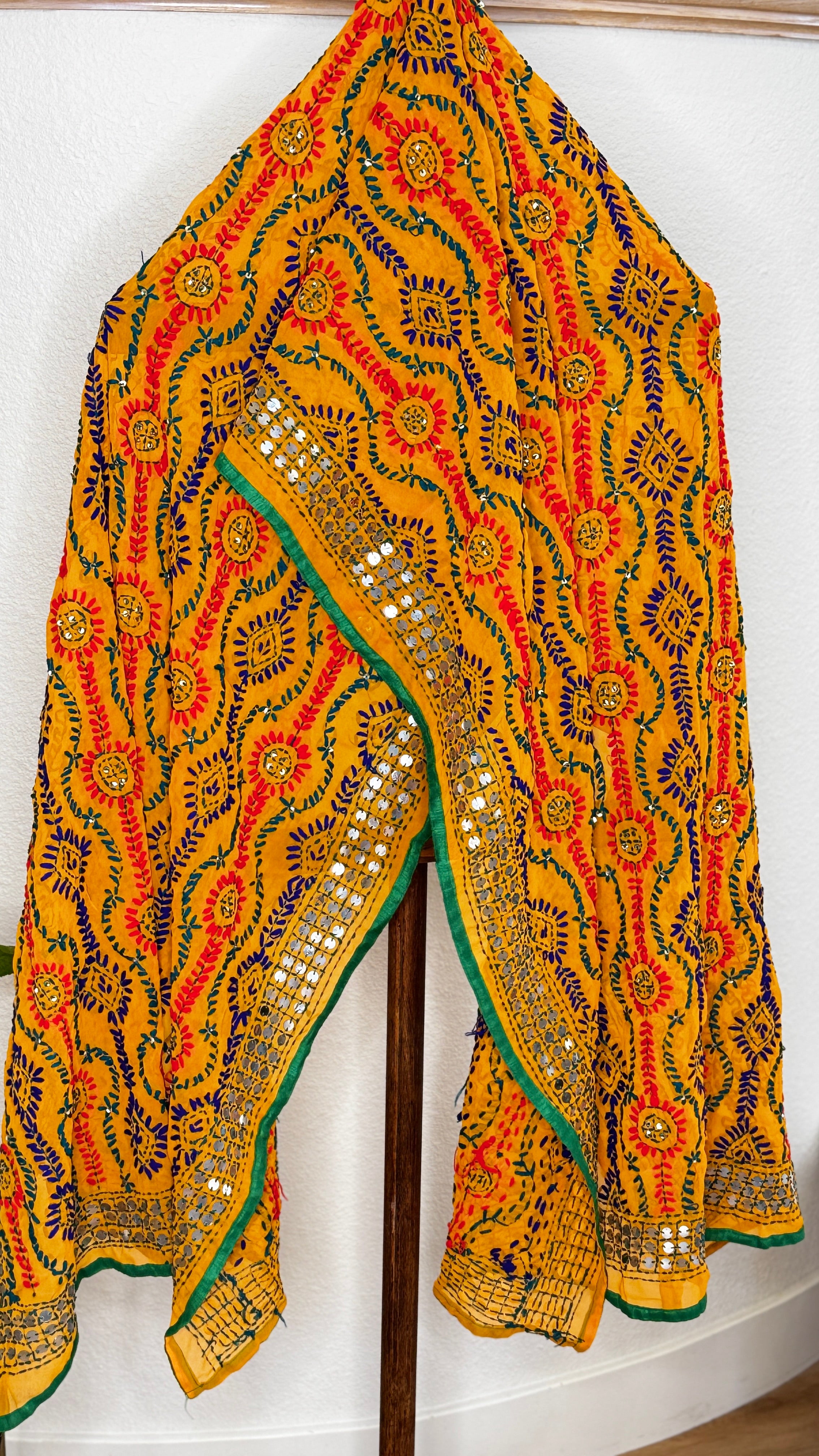 Geogette Fullkari dupatta - mustard