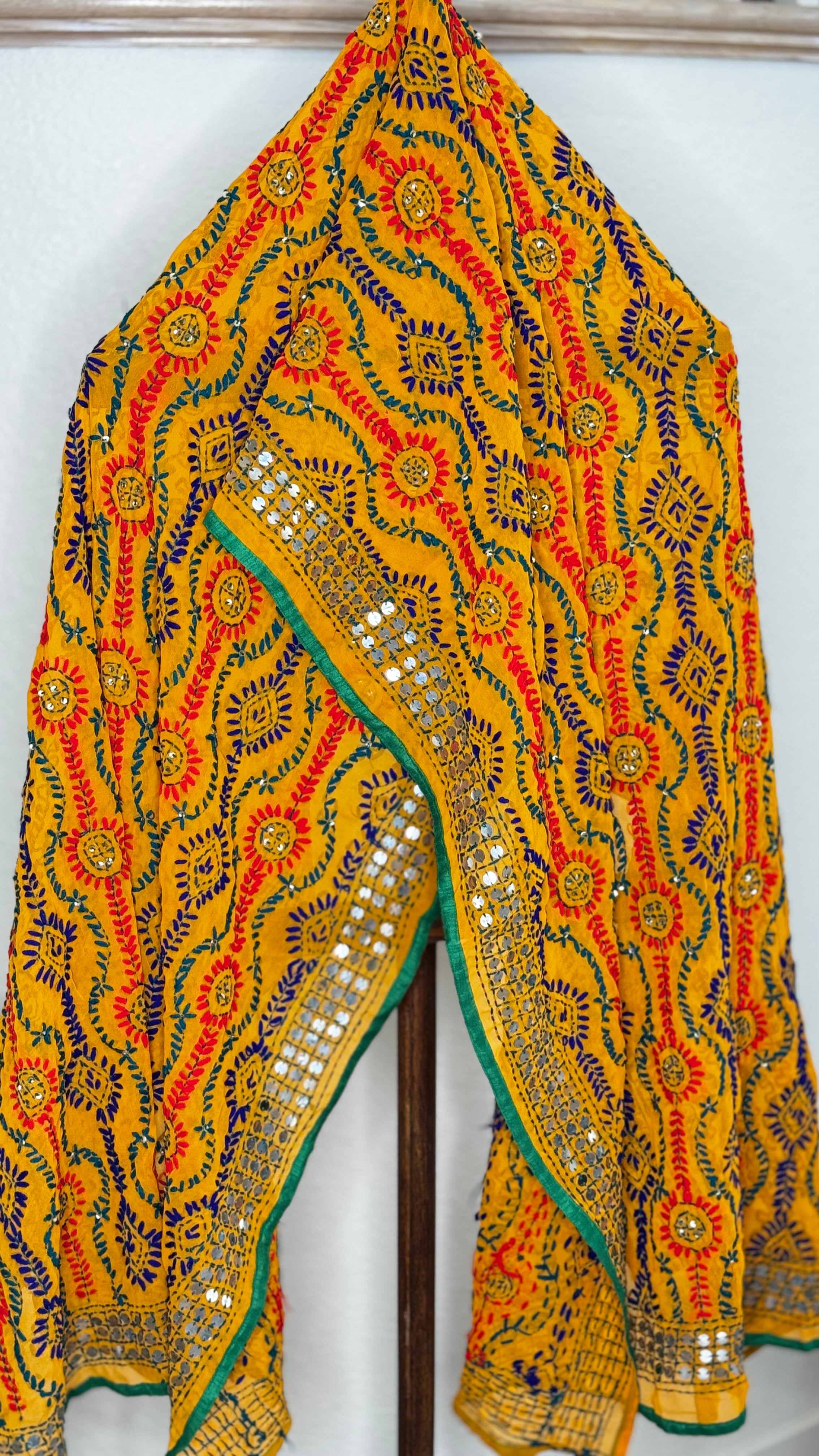 Geogette Fullkari dupatta - mustard