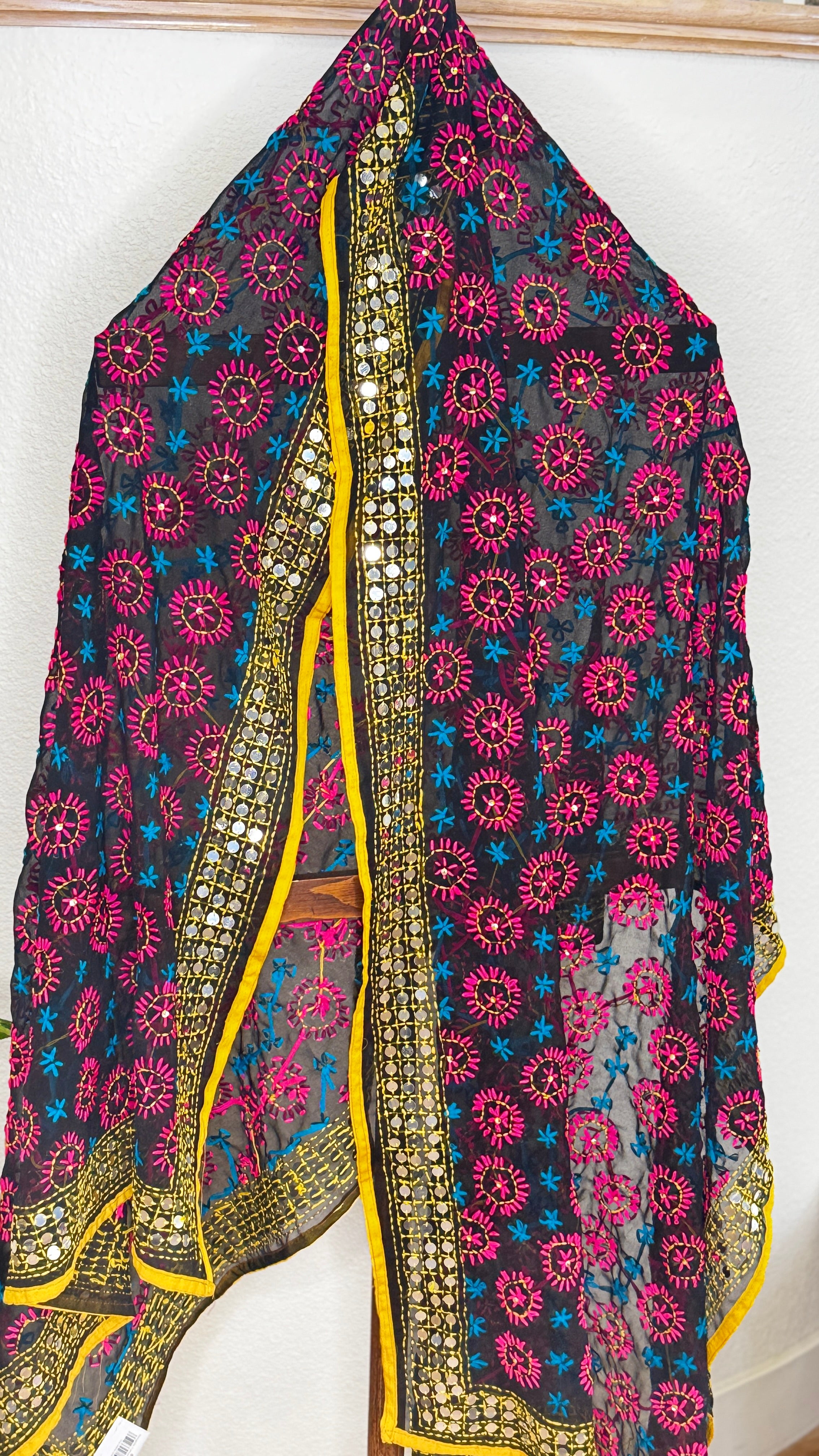 Geogette Fullkari dupatta - pink black
