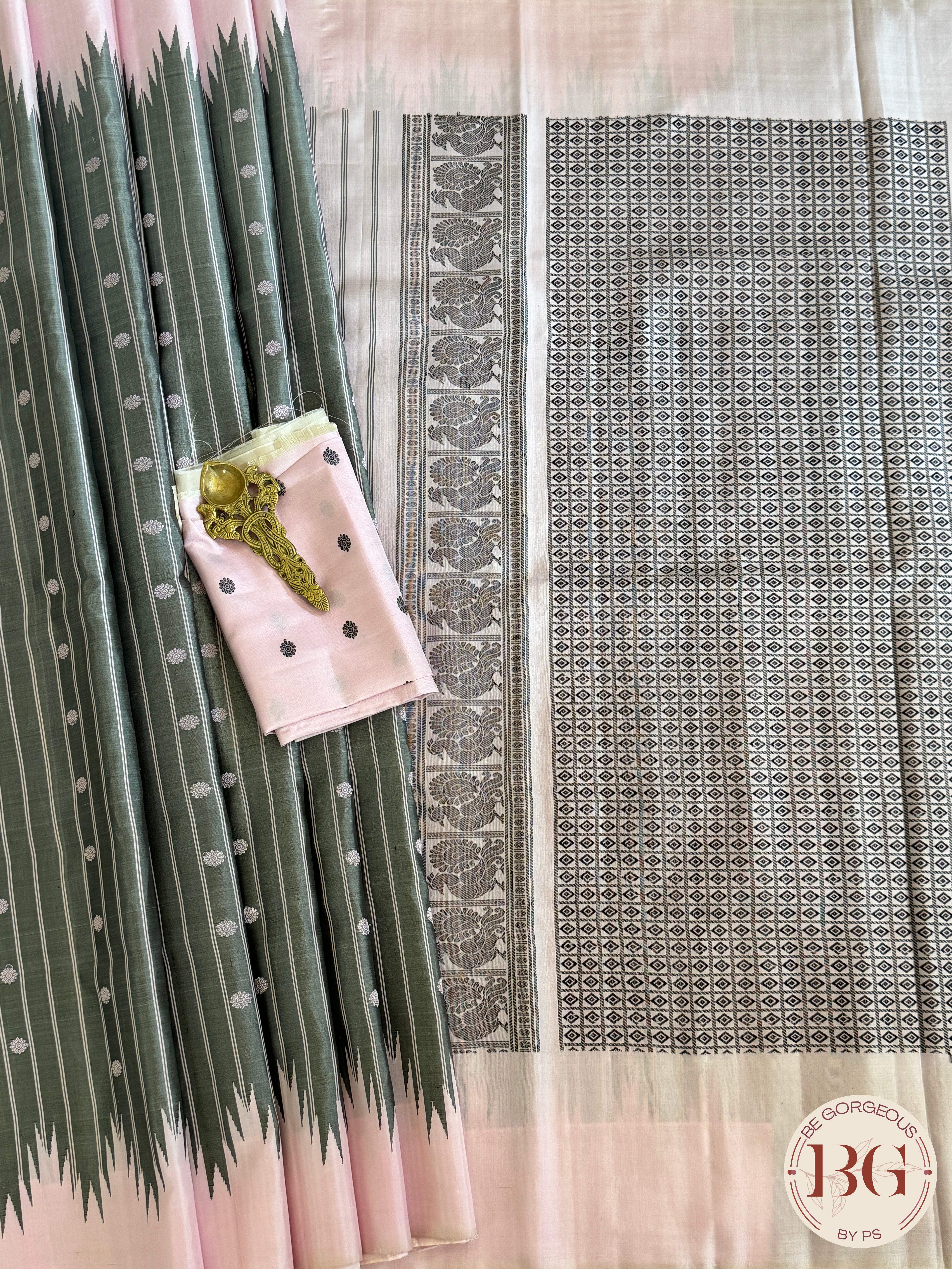 Gadwal handloom pure silk saree - no zari grey striped with baby pink