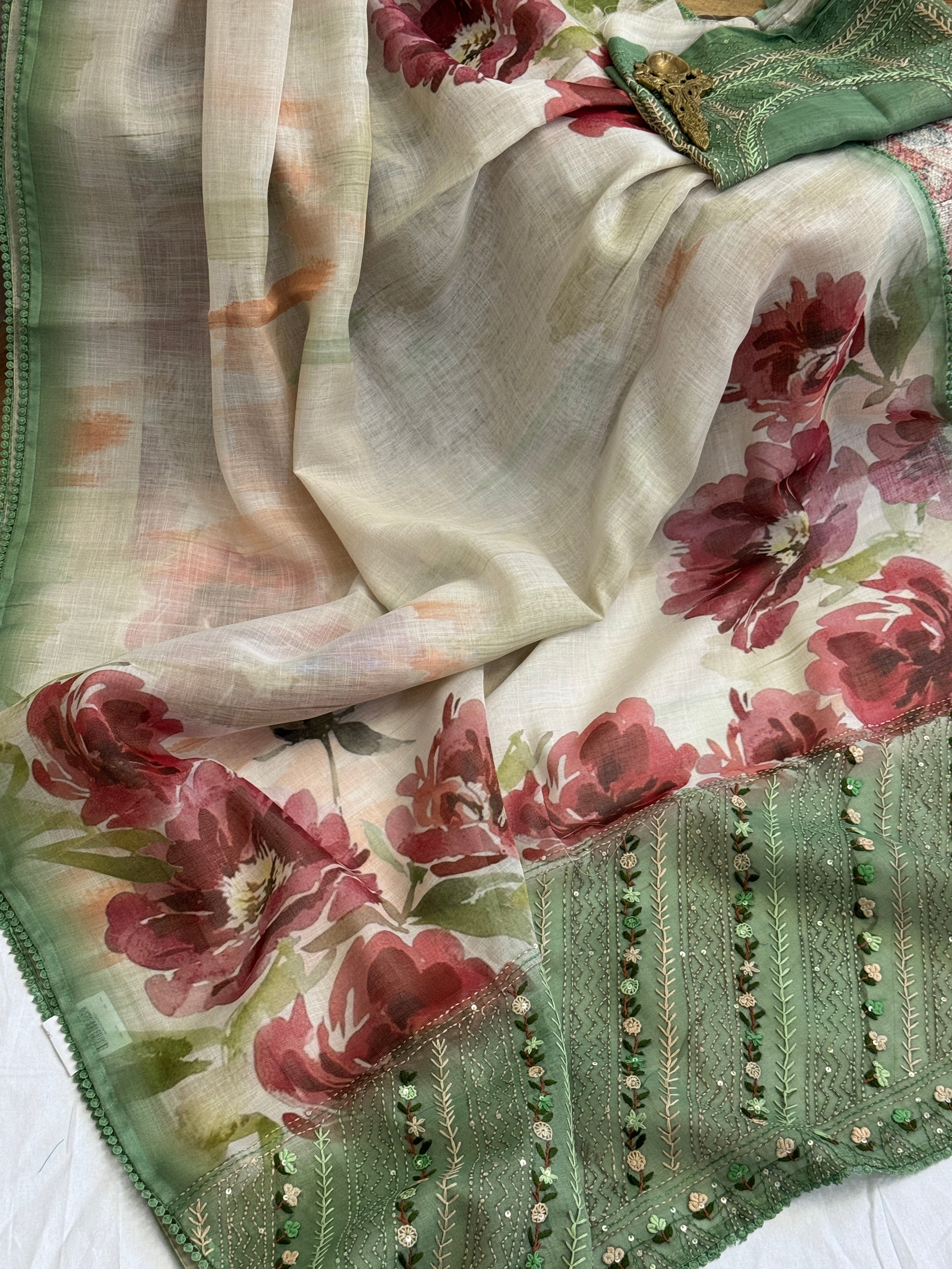 Bengal Linen Saree handpainted with French Knot Embroidery