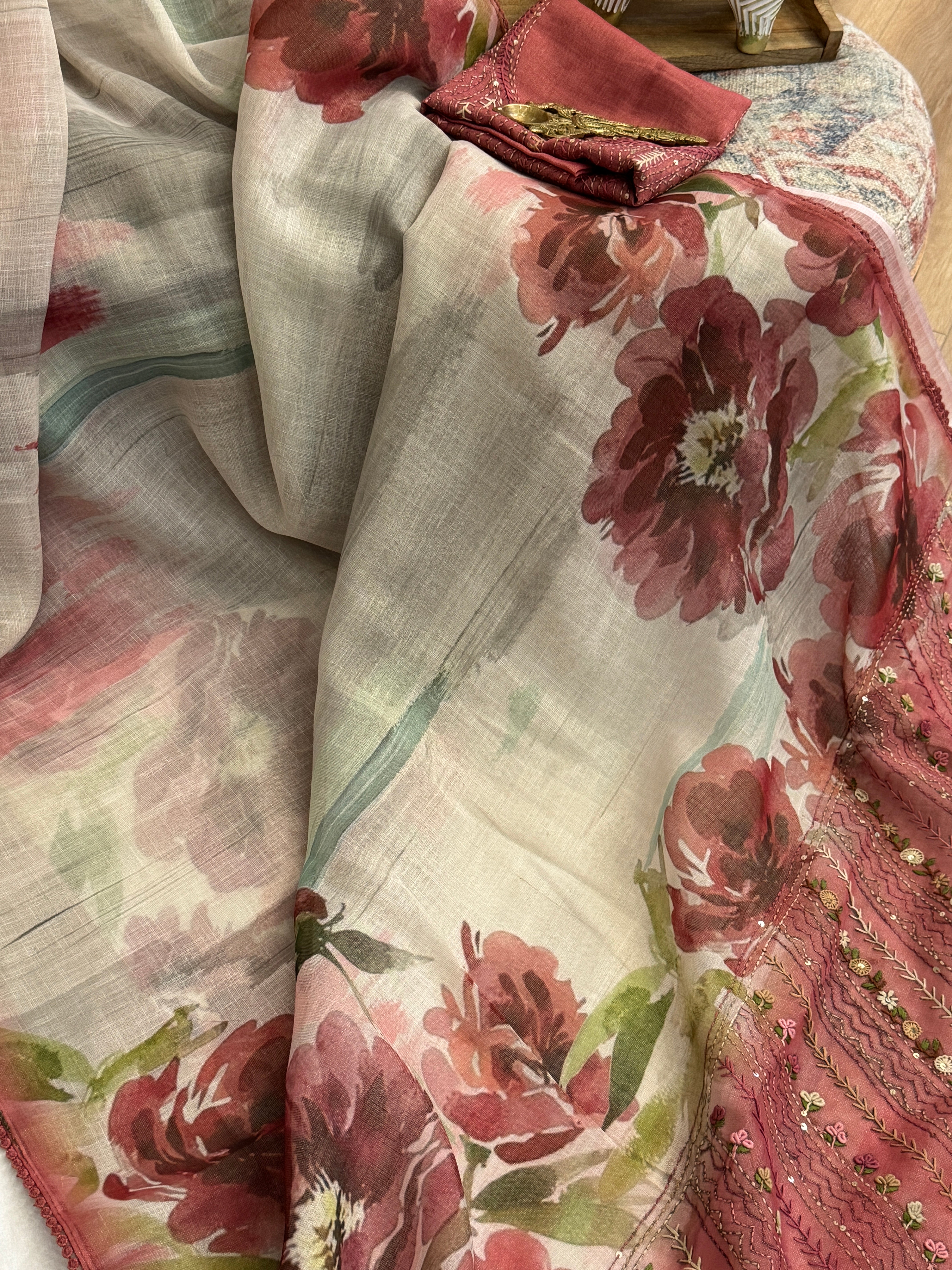 Bengal Linen Saree handpainted with French Knot Embroidery