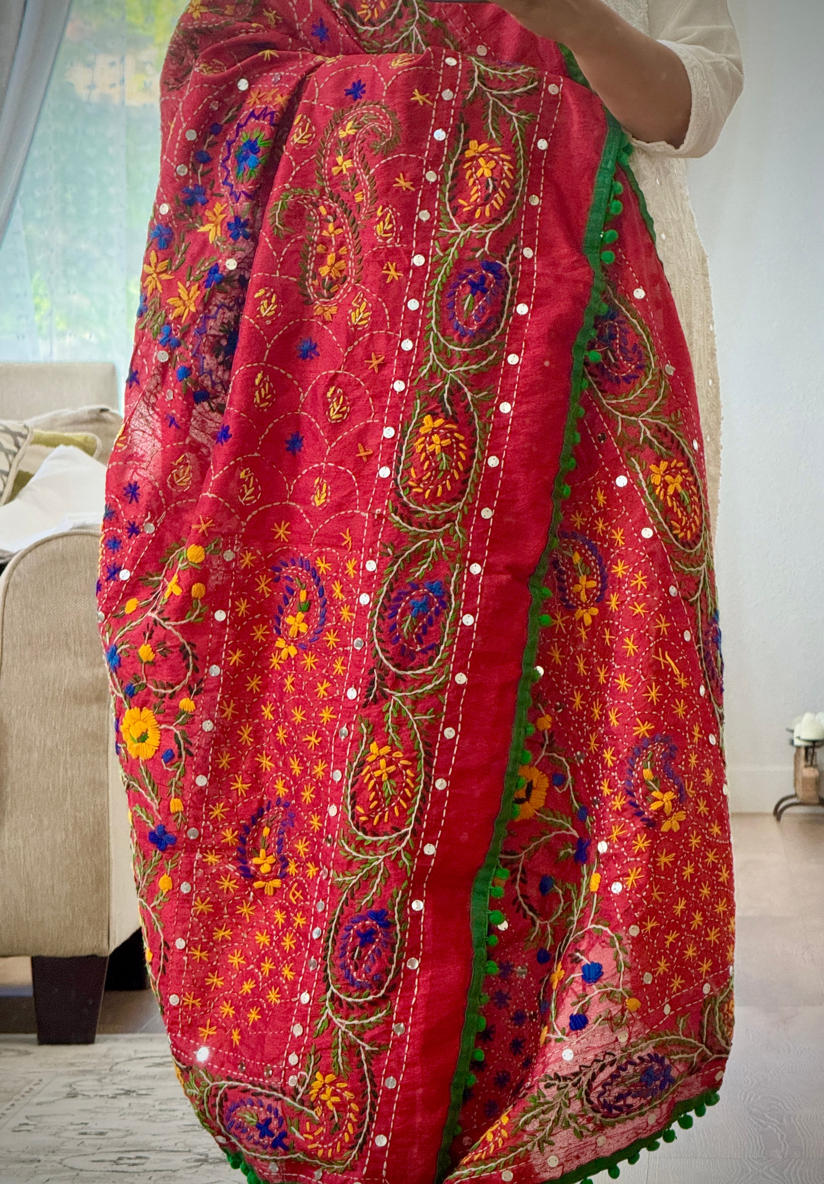 Chanderi Kantha dupatta - red green
