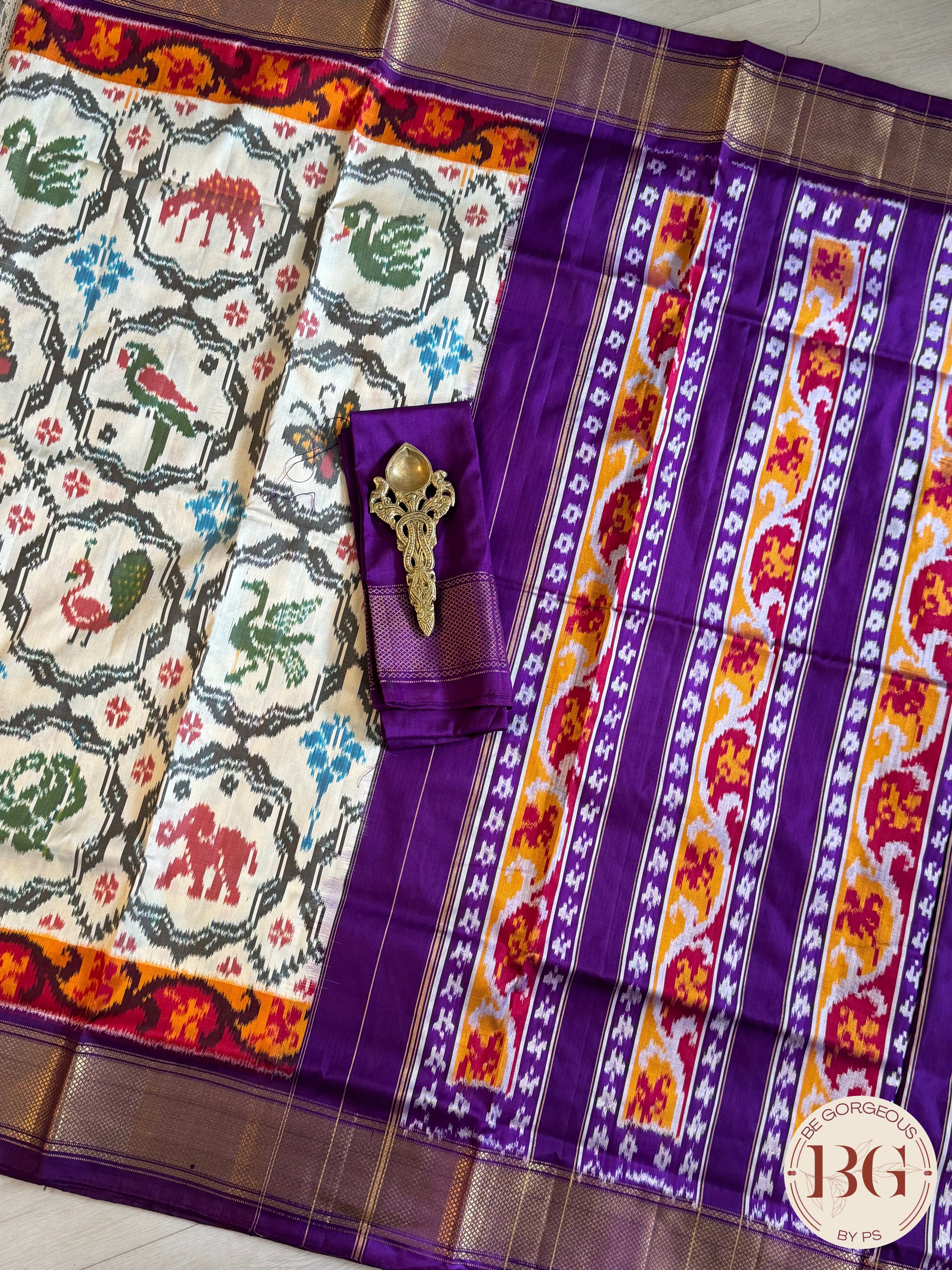 Ikkat Pure silk handloom saree - White Purple