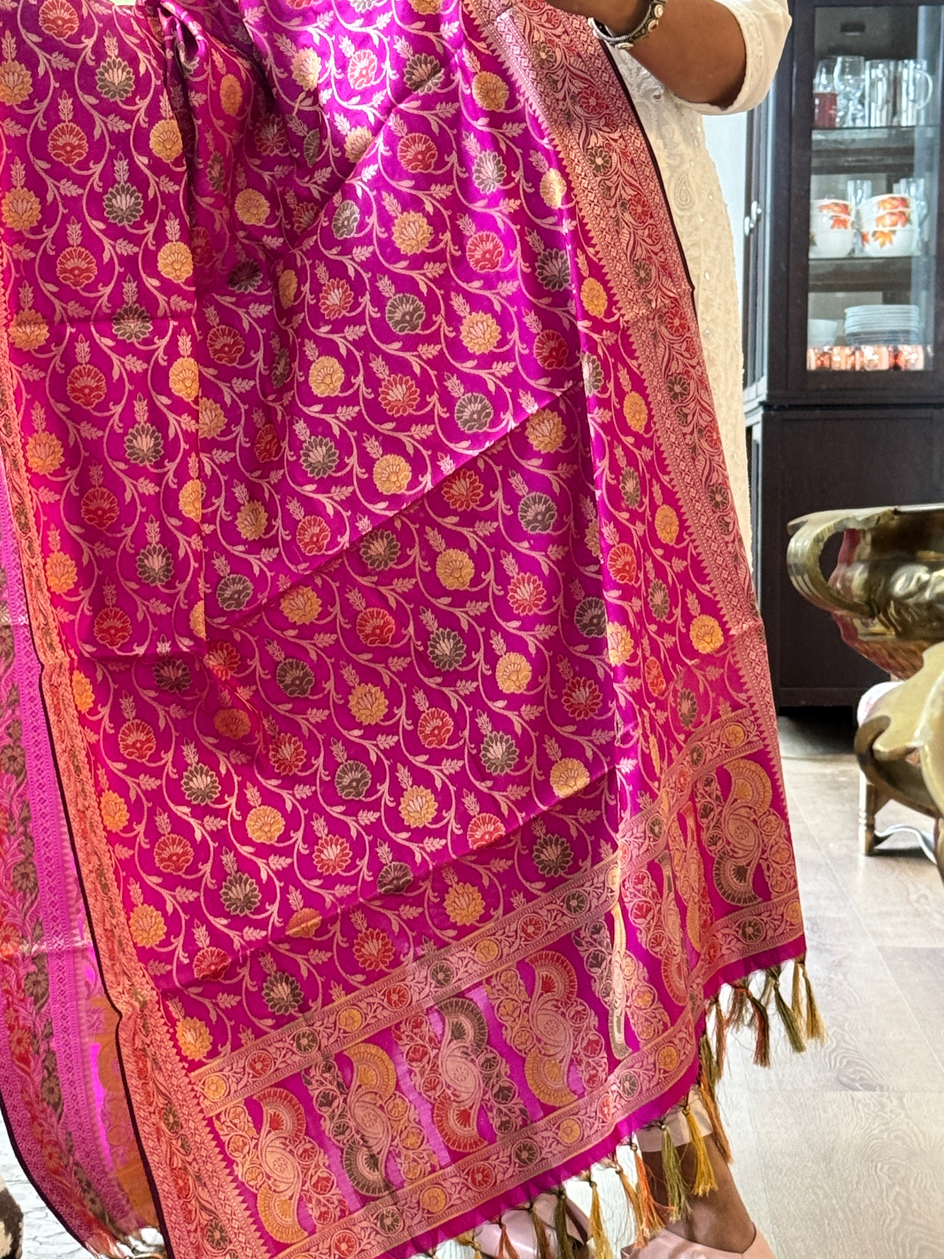 Banarasi Jama Work dupatta - pink